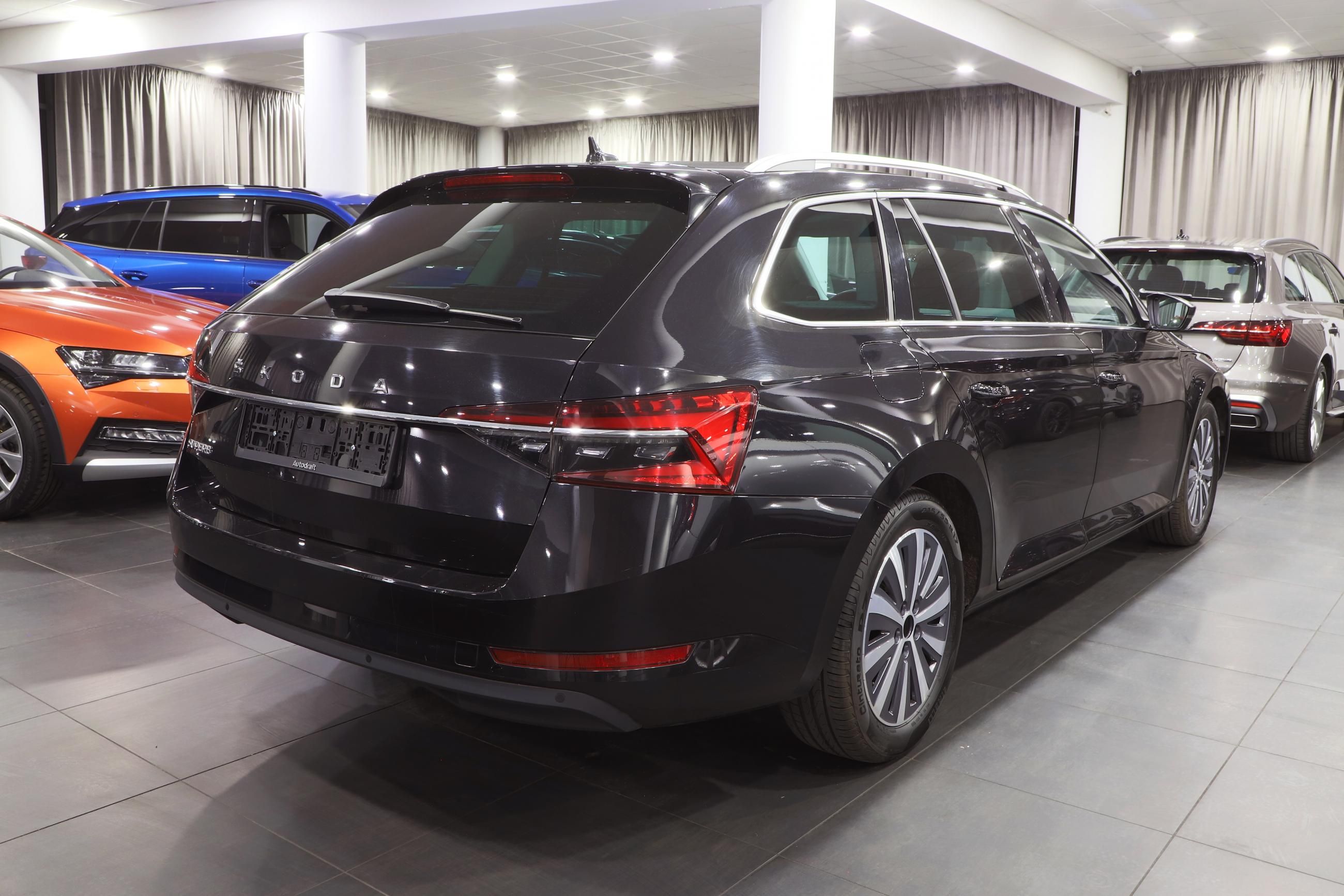 Škoda Superb, Style 2.0 TDI 147kW DSG - fotka 3