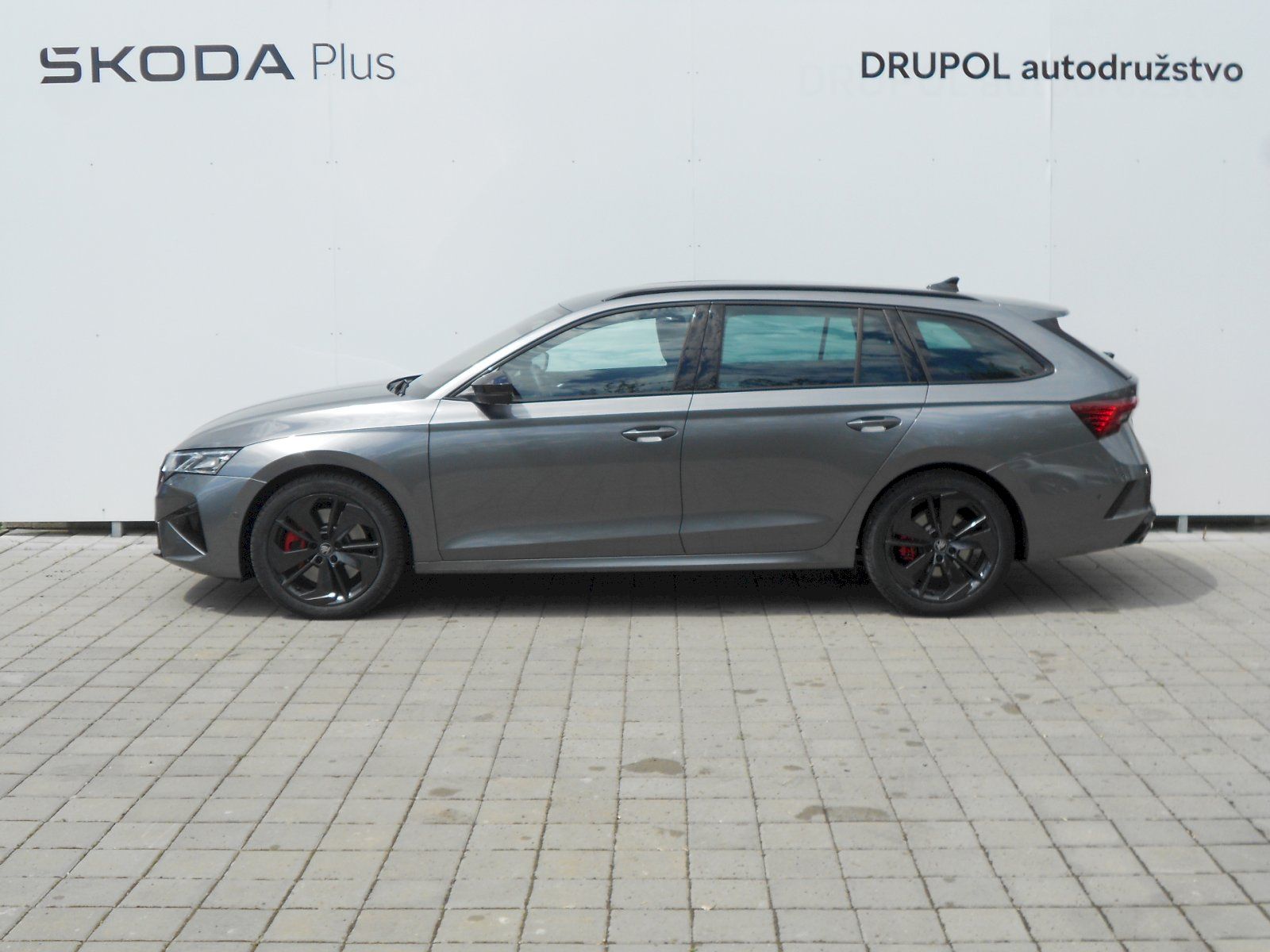 Škoda Octavia, Combi IV 2.0 TSI - 195 kW, RS - fotka 3