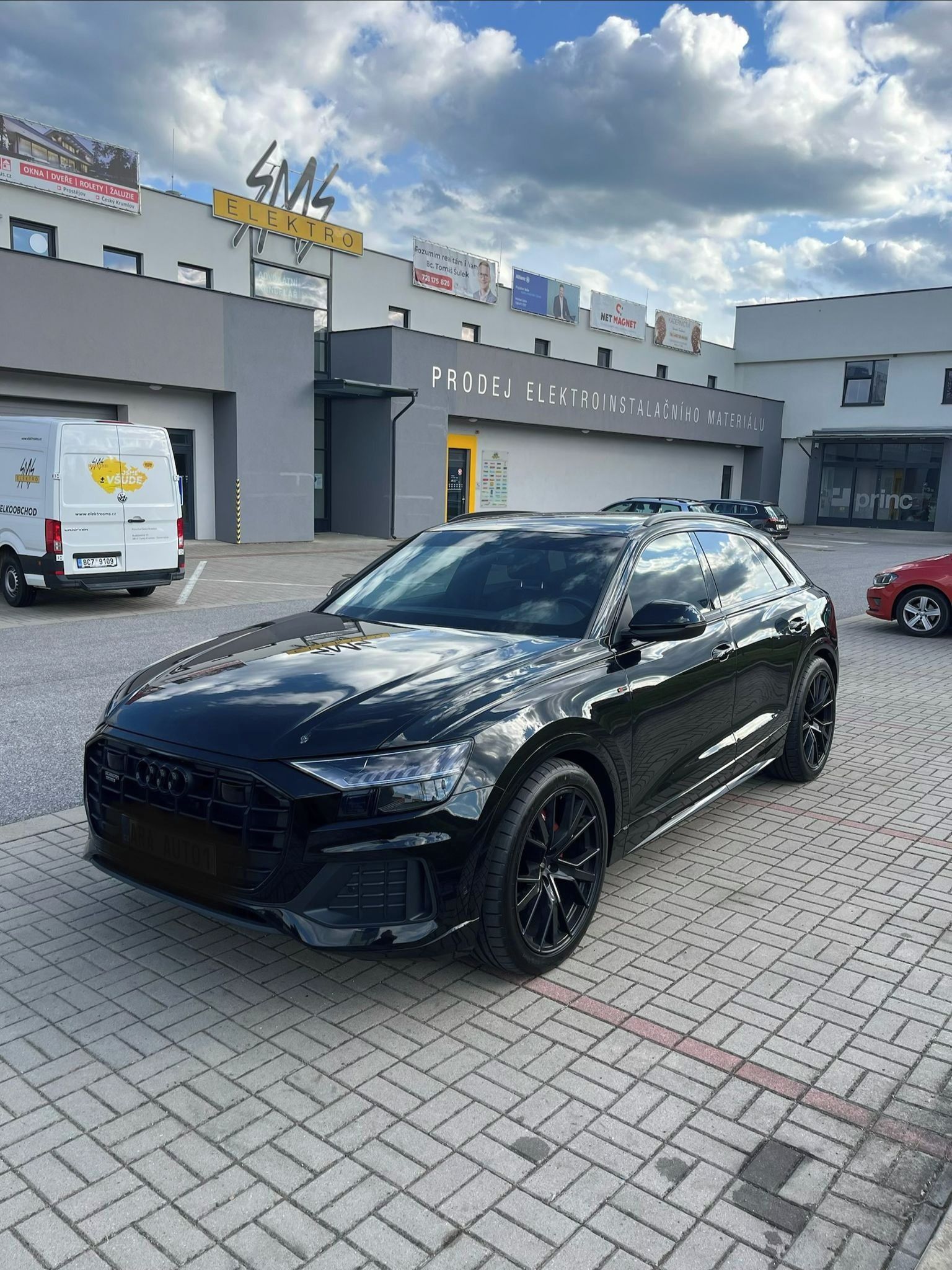 Audi Q8, Zaruka do  6/2027