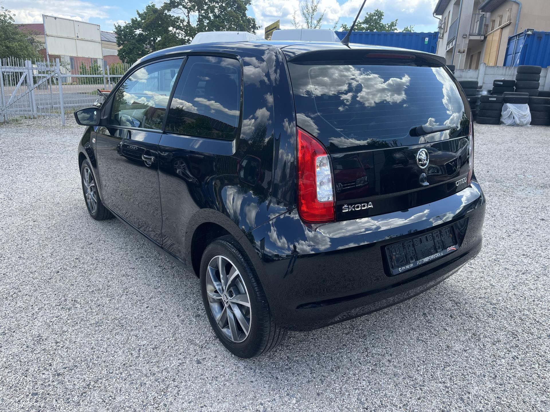Škoda Citigo, 1.0MPi 44kw 77000km!! - fotka 5