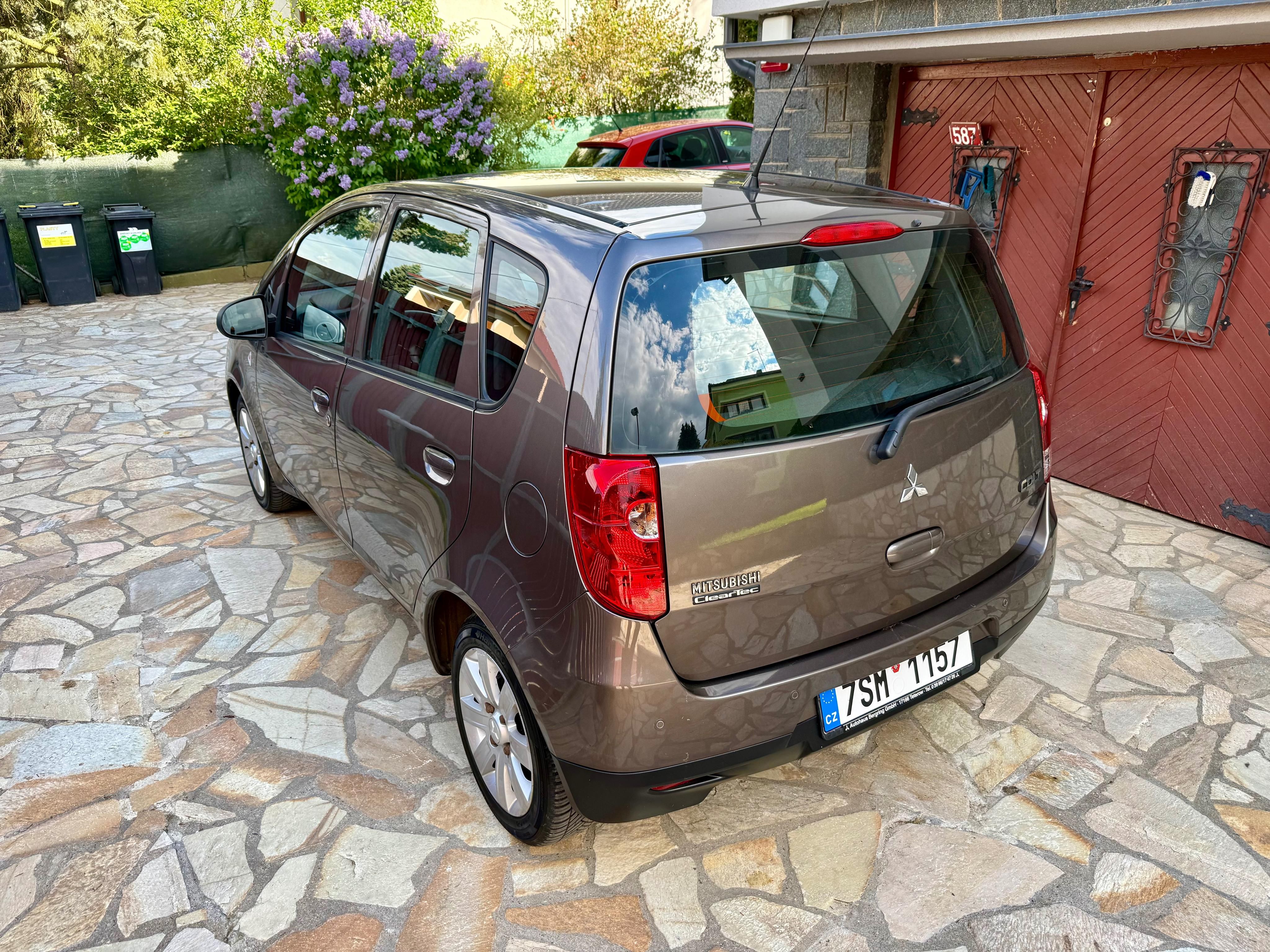 Mitsubishi Colt, 1,3 70KW KLIM 1 MAJITEL SERVIS - fotka 6