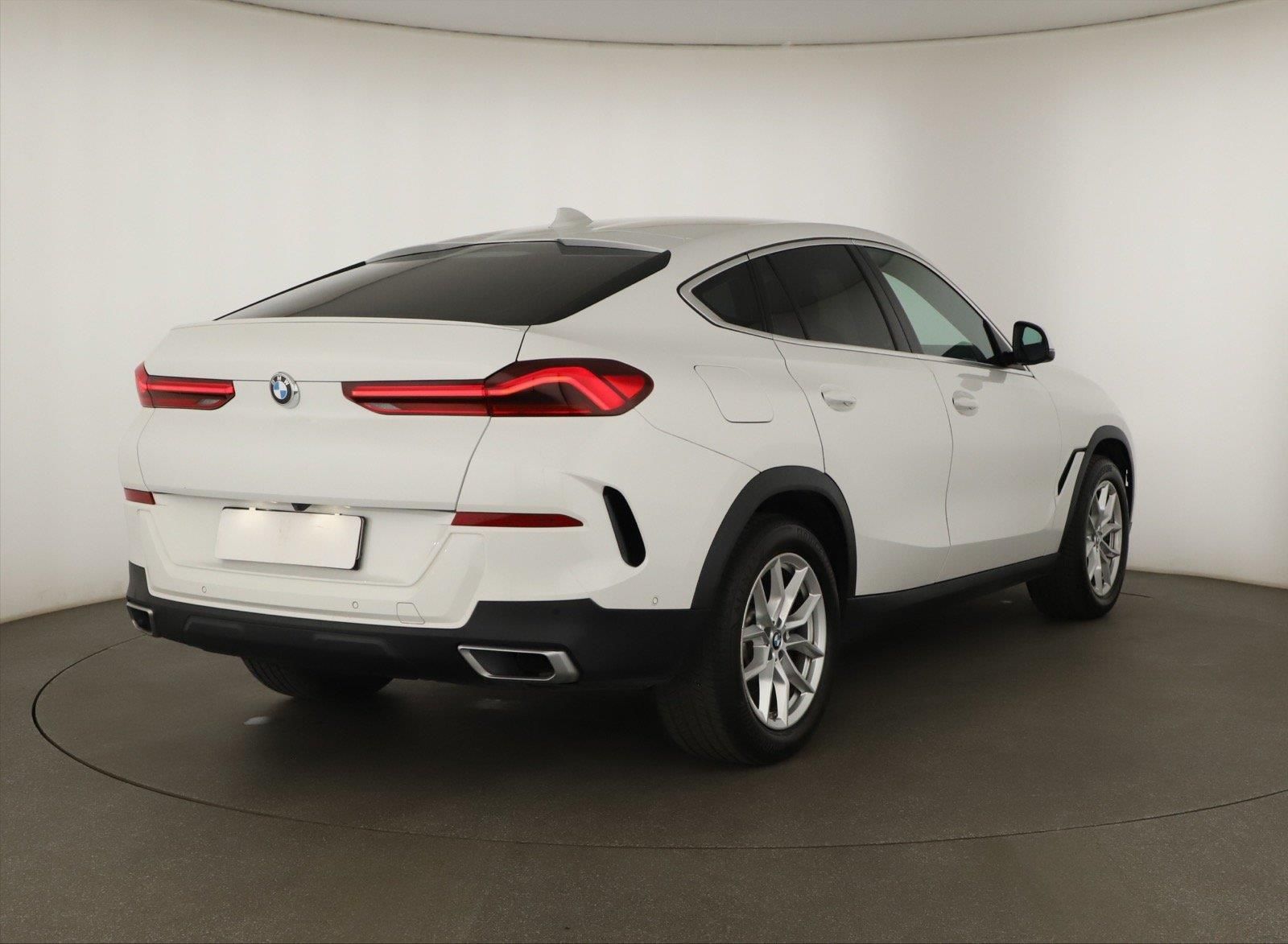 BMW X6, xDrive40i - fotka 5