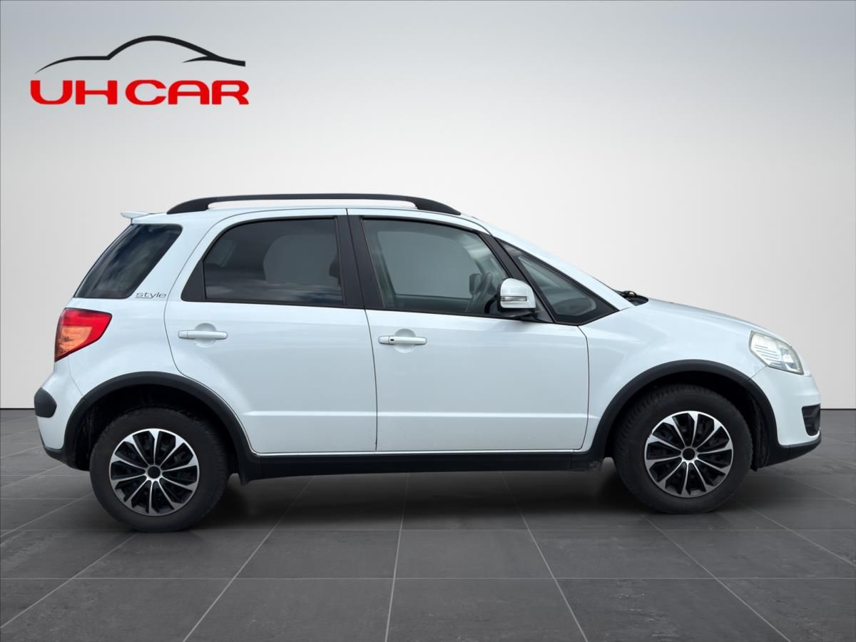 Suzuki SX4, 1,6 VVTi  Style 4x4 - fotka 4