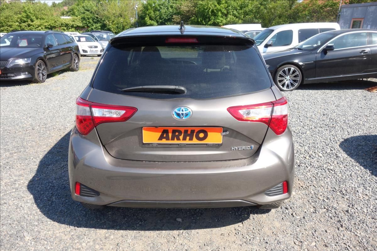 Toyota Yaris, 1,5 i, ČR, HYBRID, SELECTION. - fotka 4