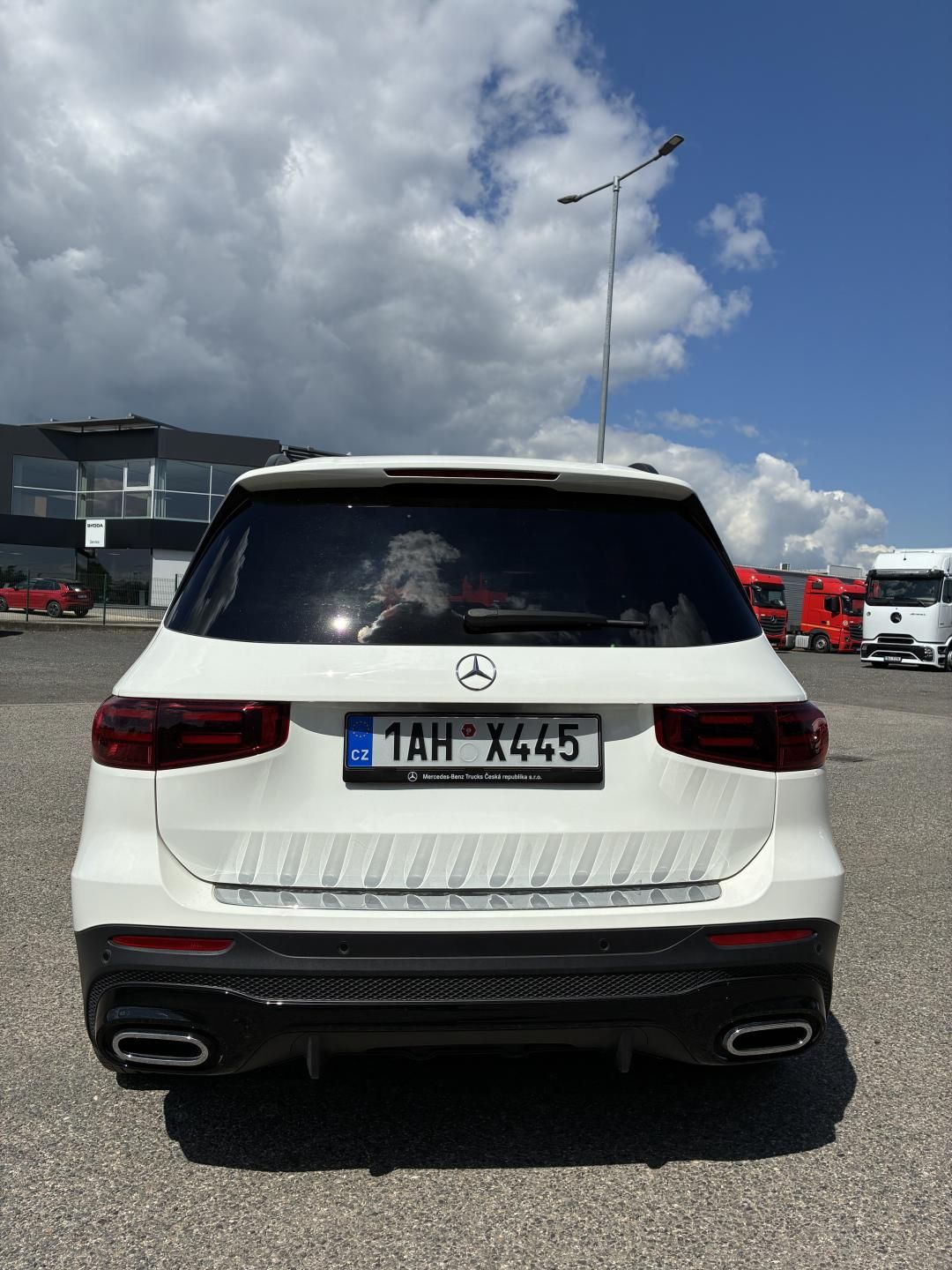 Mercedes-Benz GLB, 200d 4MATIC - fotka 4