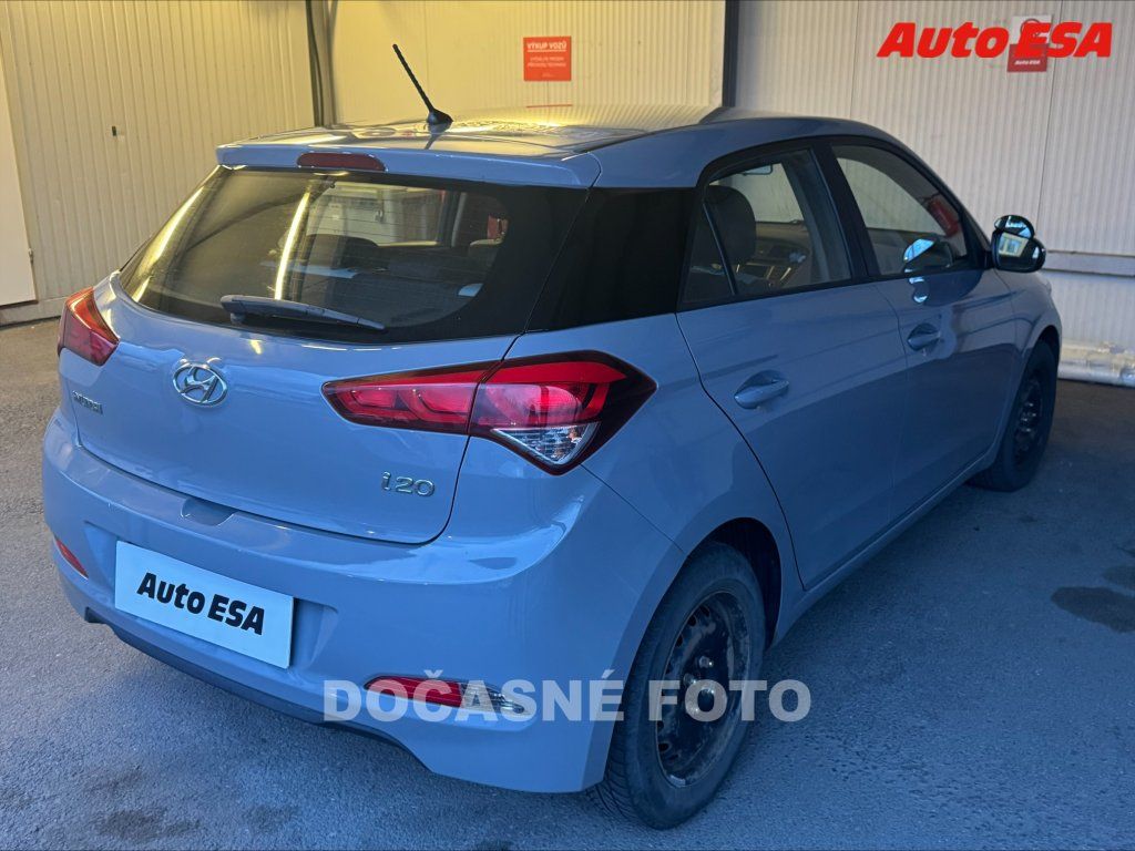 Hyundai i20, 1.1 CRDI - fotka 2