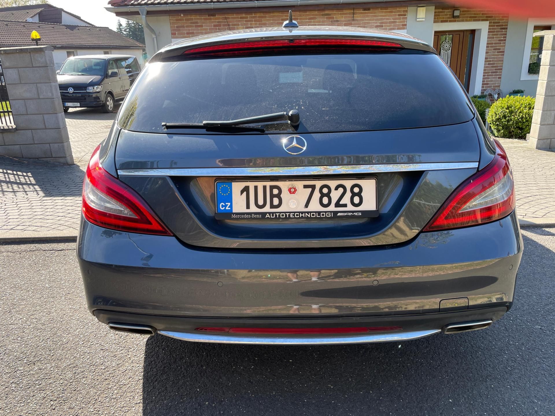 Mercedes-Benz CLS, 350d 4MATIC Shooting Brake - fotka 6