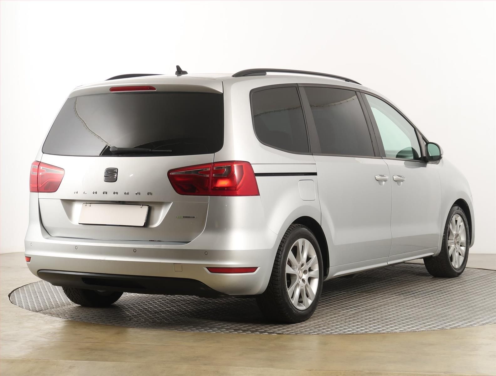 Seat Alhambra, 2.0 TDI, Navi, Kožené sedačky - fotka 5