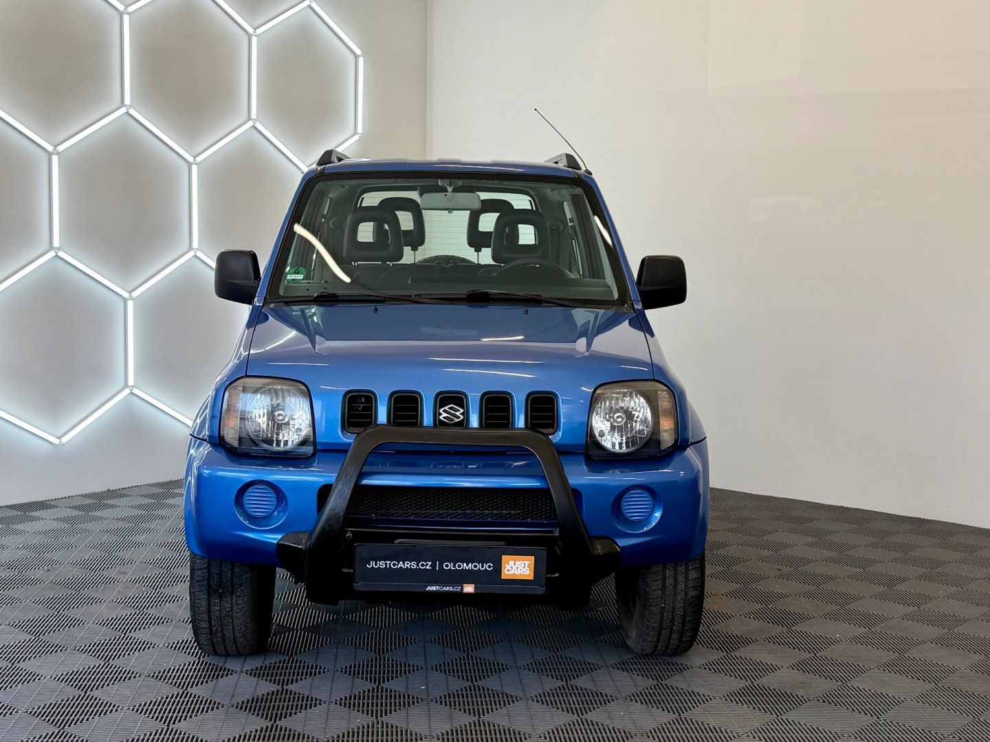 Suzuki Jimny, 1.3 Club 4x4 uzávěra - fotka 3