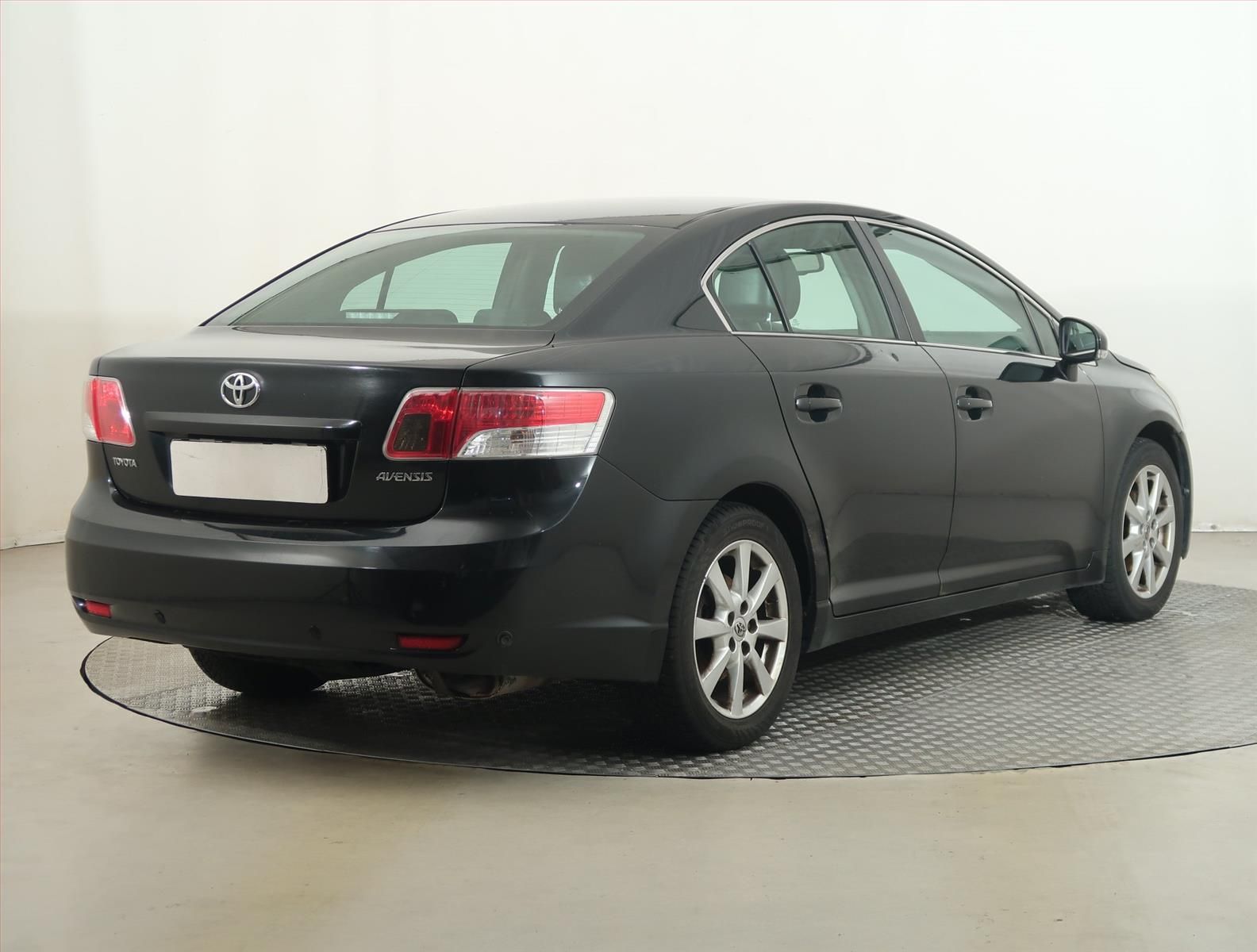 Toyota Avensis, 2.0 Valvematic, po STK - fotka 5