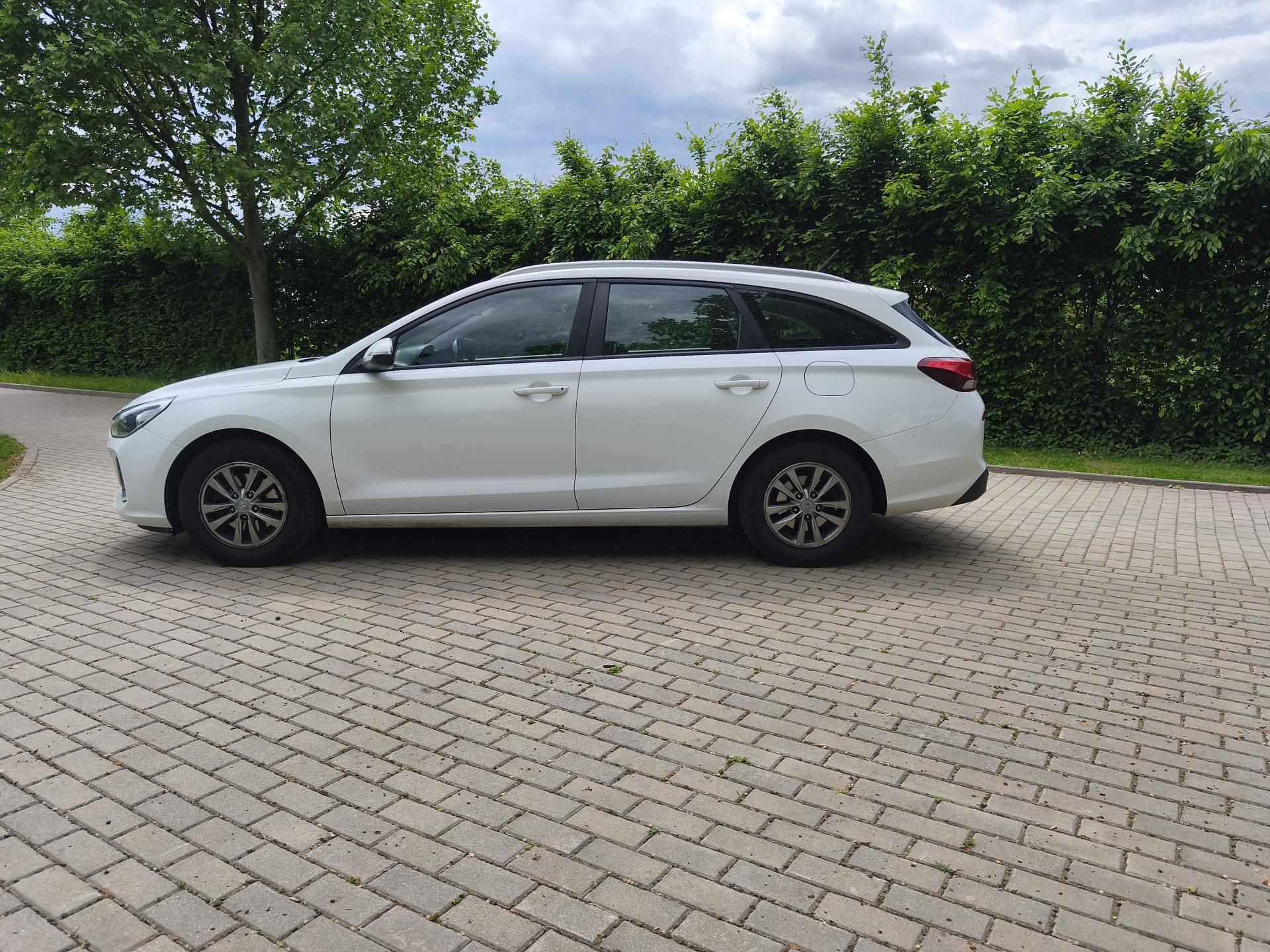 Hyundai i30, 1.0 T -Gdi 88Kw Kombi - fotka 4