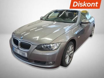 330 i, Automat, Navi
