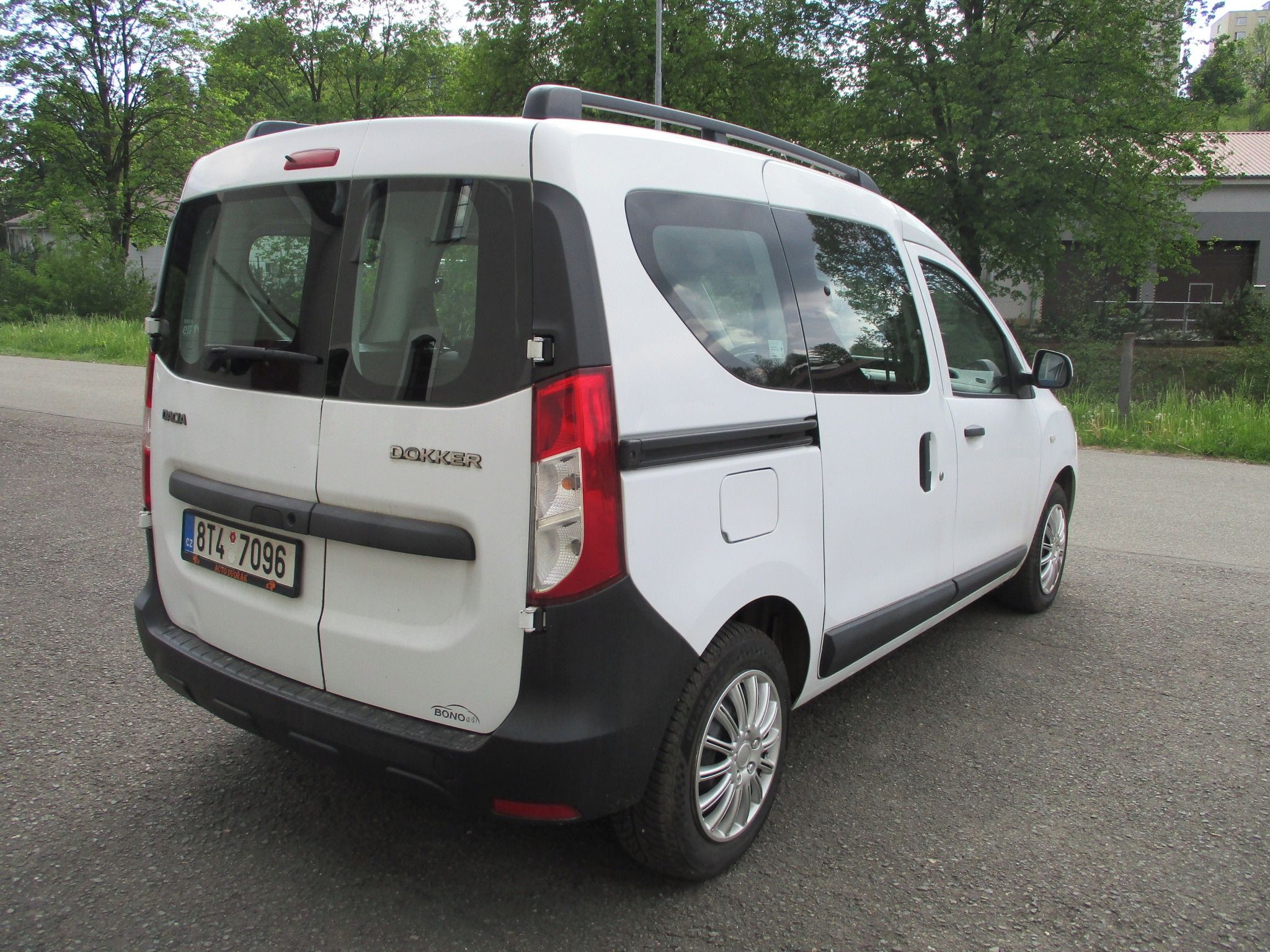 Dacia Dokker, 1.6 i - 5 míst, nové STK - fotka 5