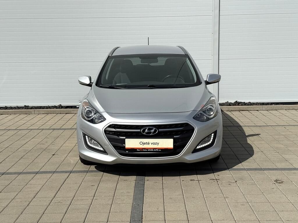 Hyundai i30, 1.6 CRDi 100 kW - fotka 2