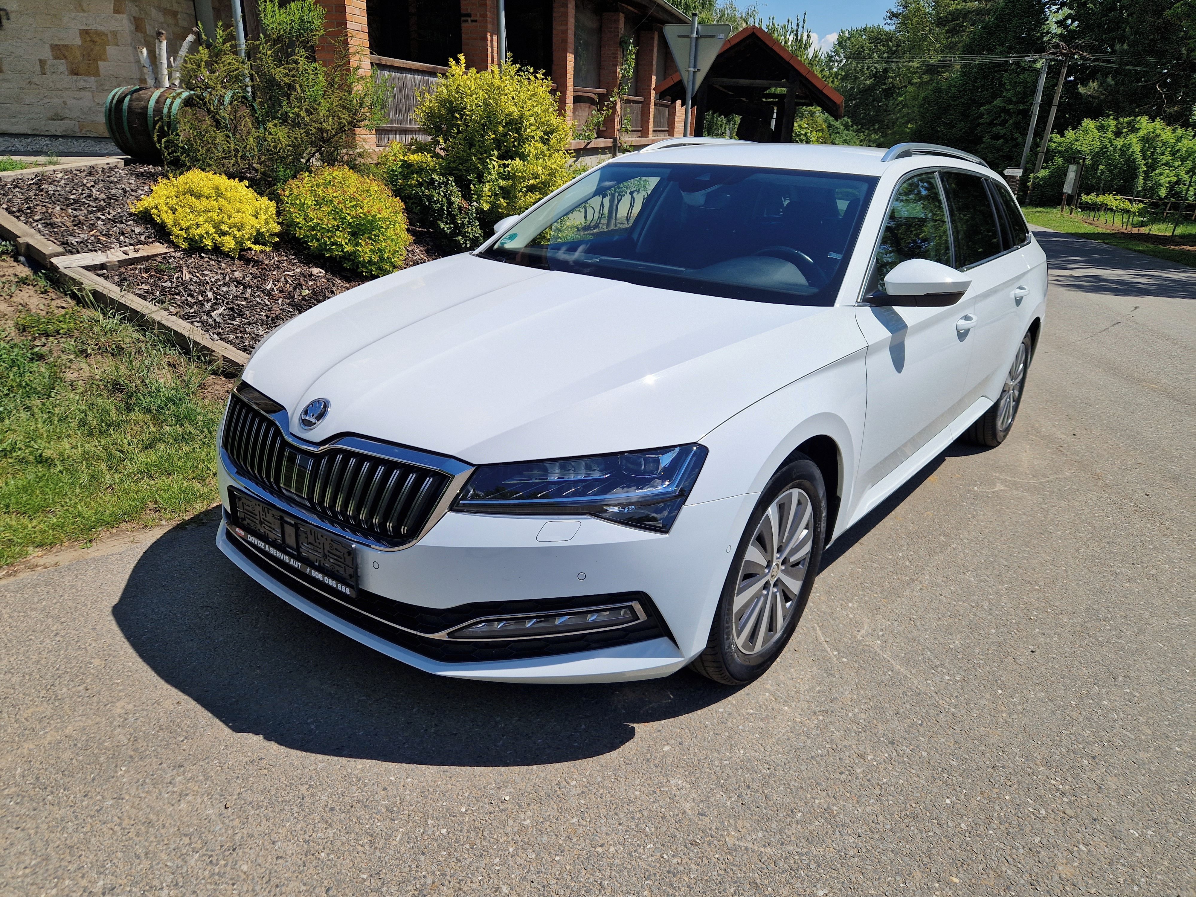 Škoda Superb, 2,0 TDI 110 KW STYLE - fotka 6