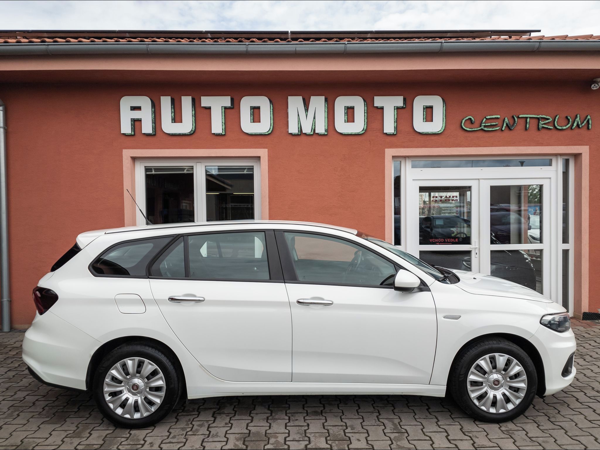 Fiat Tipo, 1.4 Street 70 kW - fotka 5