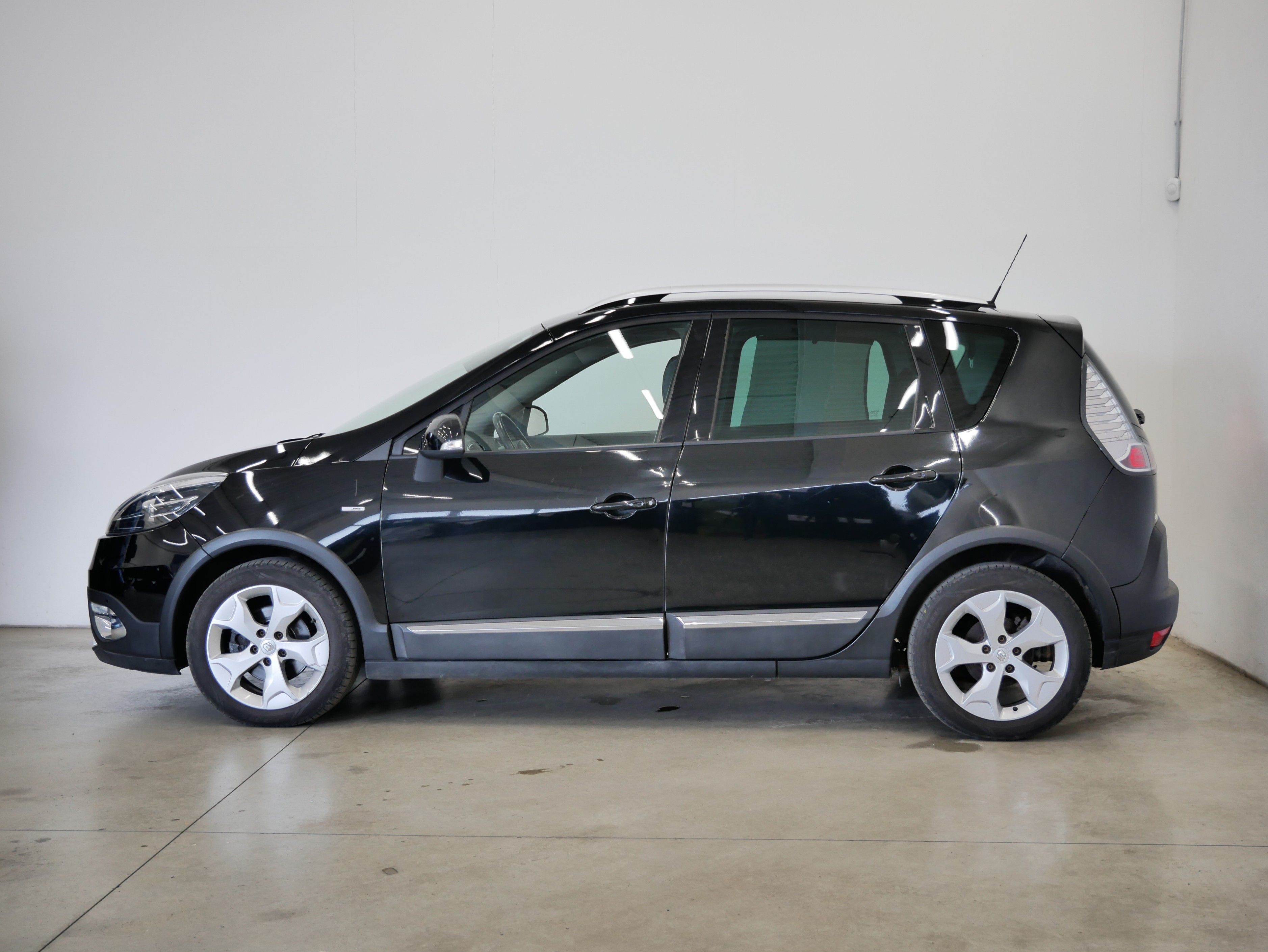 Renault Scénic, 1.2 TCe 97 kW Bose Edition - fotka 3