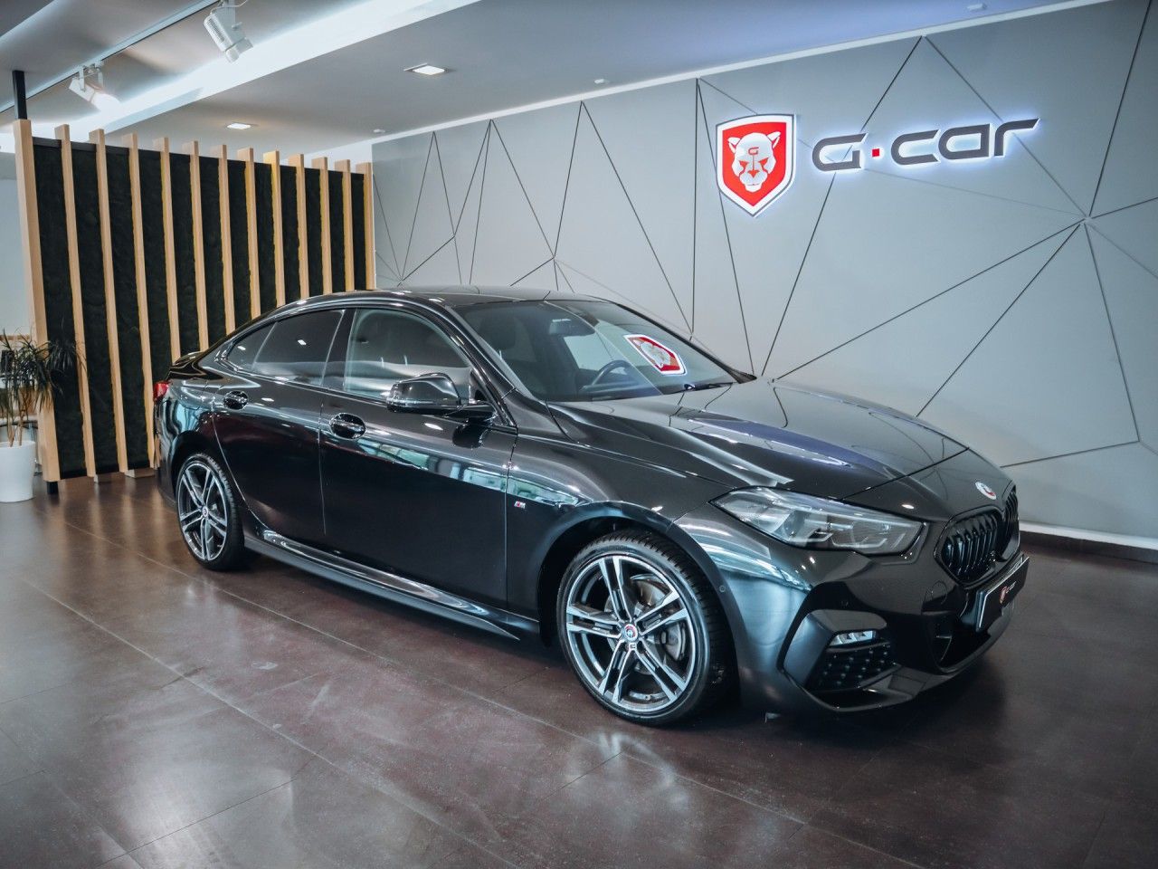 BMW Řada 2, 218i M-Sport AT - fotka 3