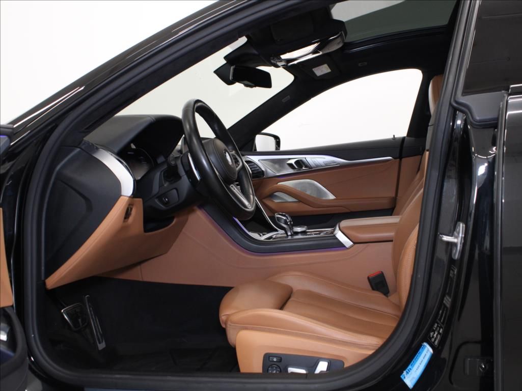 BMW Řada 8, 4,4 M850I B&O Laser 1.maj.ČR - fotka 6