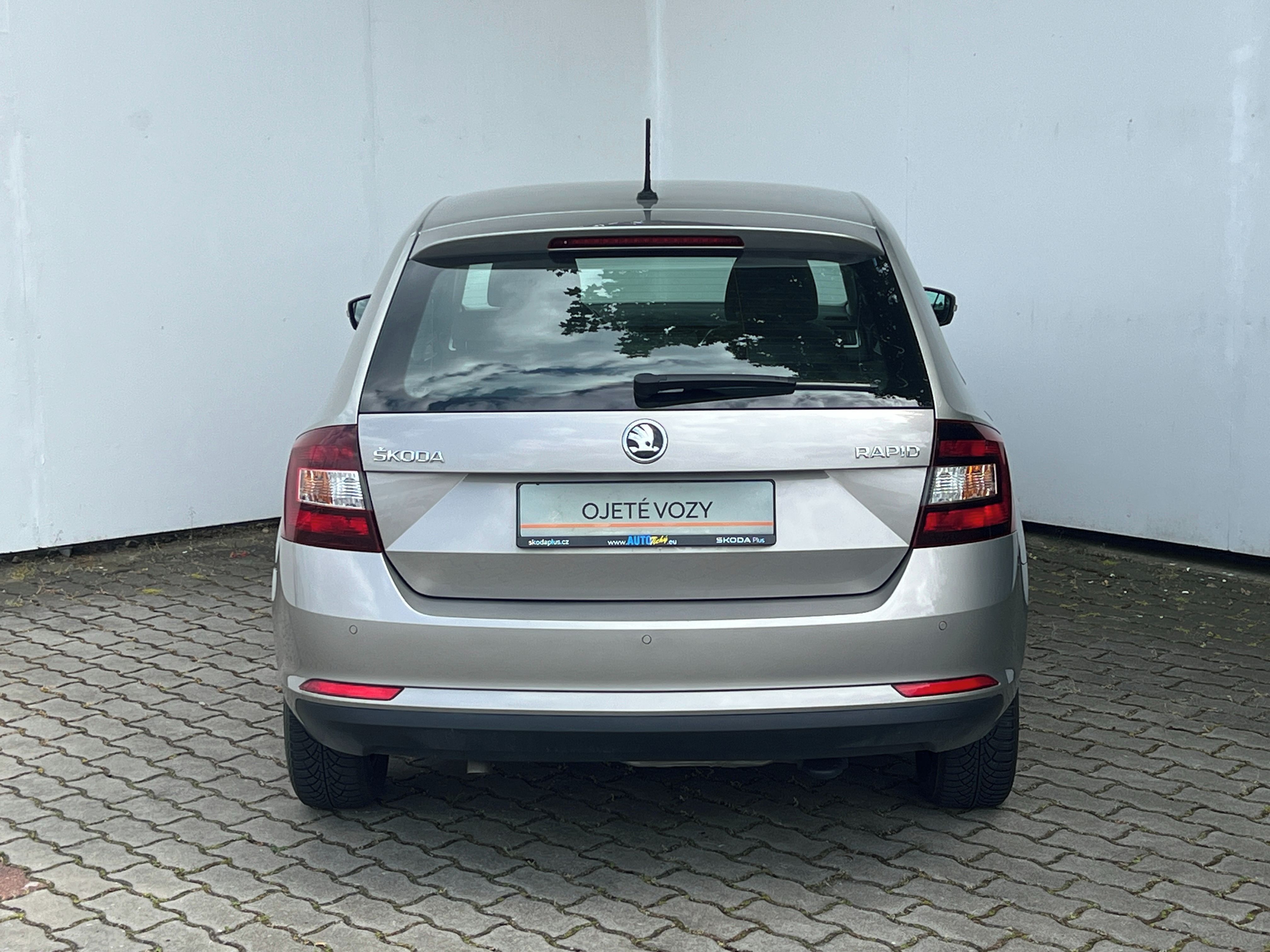 Škoda Rapid, 1,0 TSI / 81 kW Ambition - fotka 6