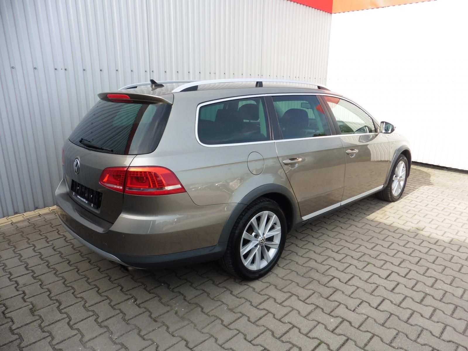 Volkswagen Passat Variant, 2,0 TDI Alltrack 4motion DSG - fotka 6