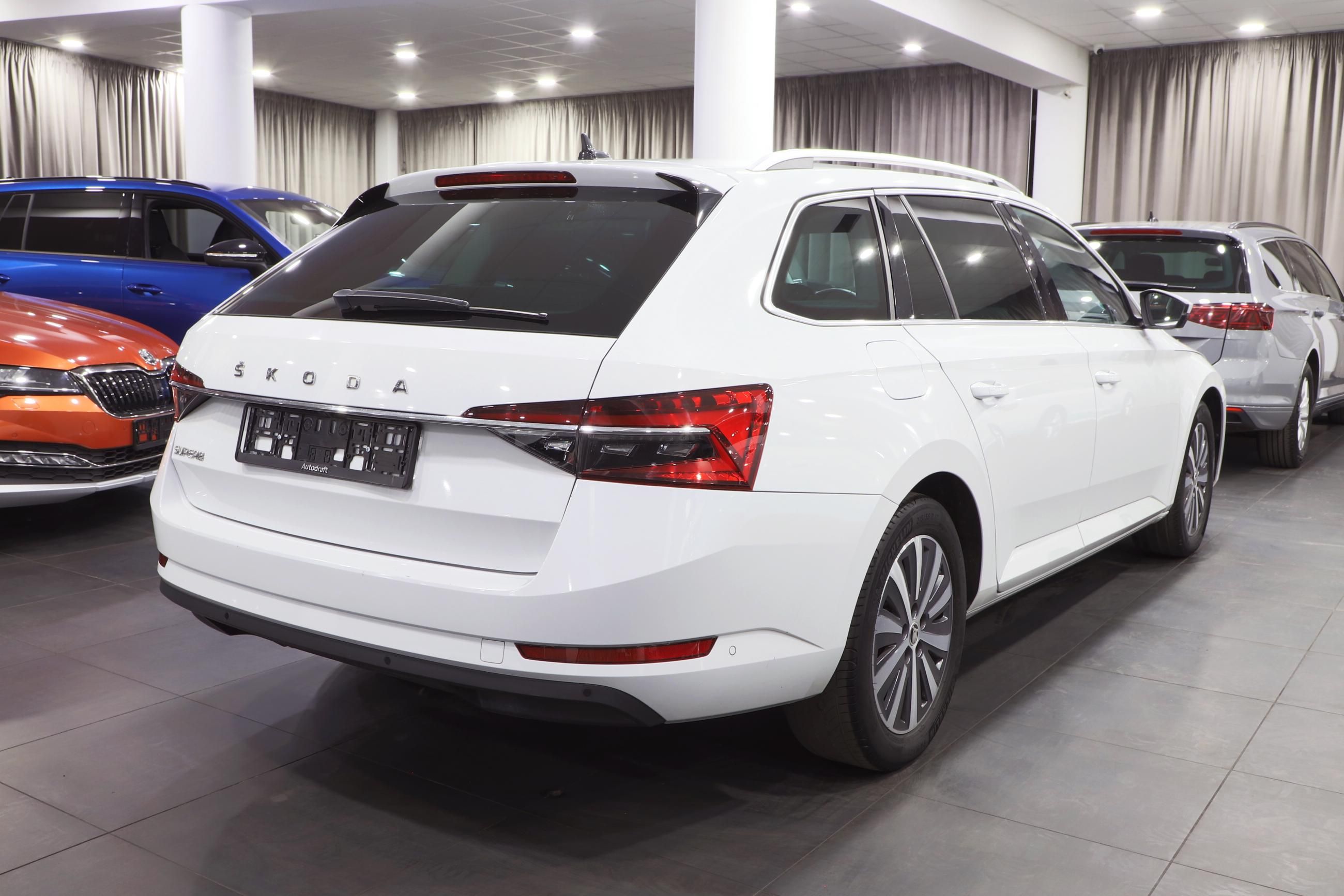 Škoda Superb, Style 2.0 TDI 110kW DSG - fotka 3