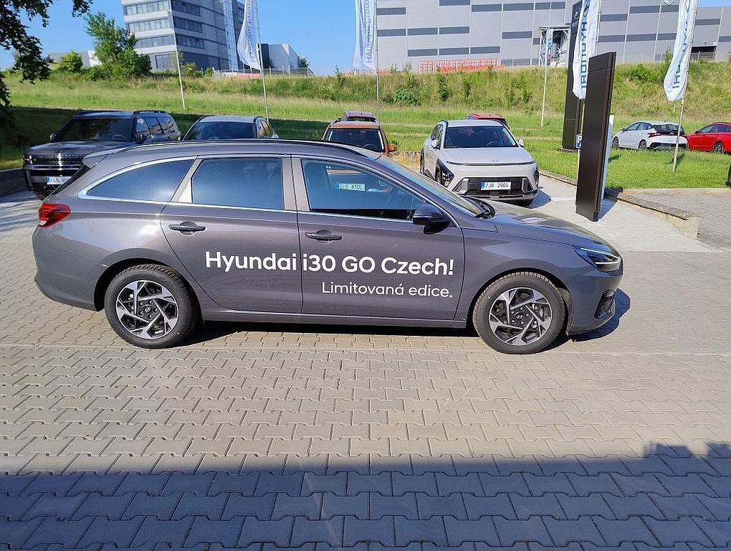 Hyundai i30, 1,6 T-GDI DCT STYLE - fotka 3