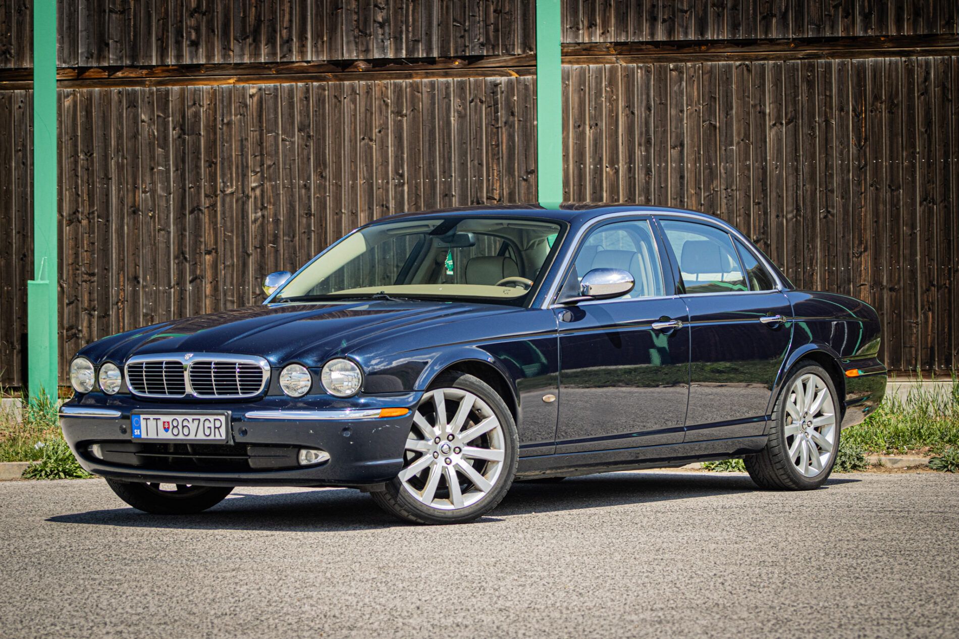 Jaguar XJ