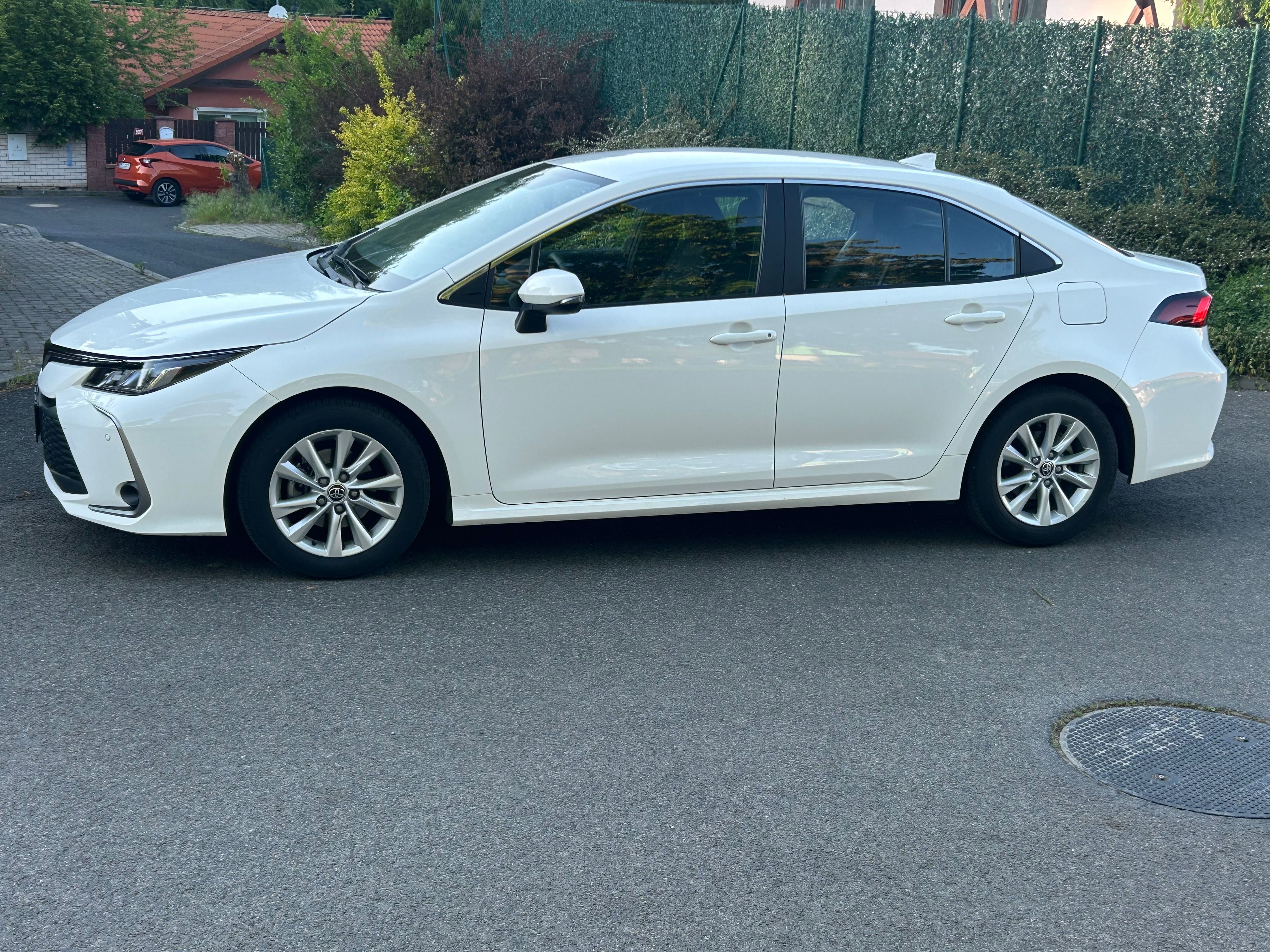 Toyota Corolla, ČR 1m záruka! výbava! 8.900km! - fotka 6
