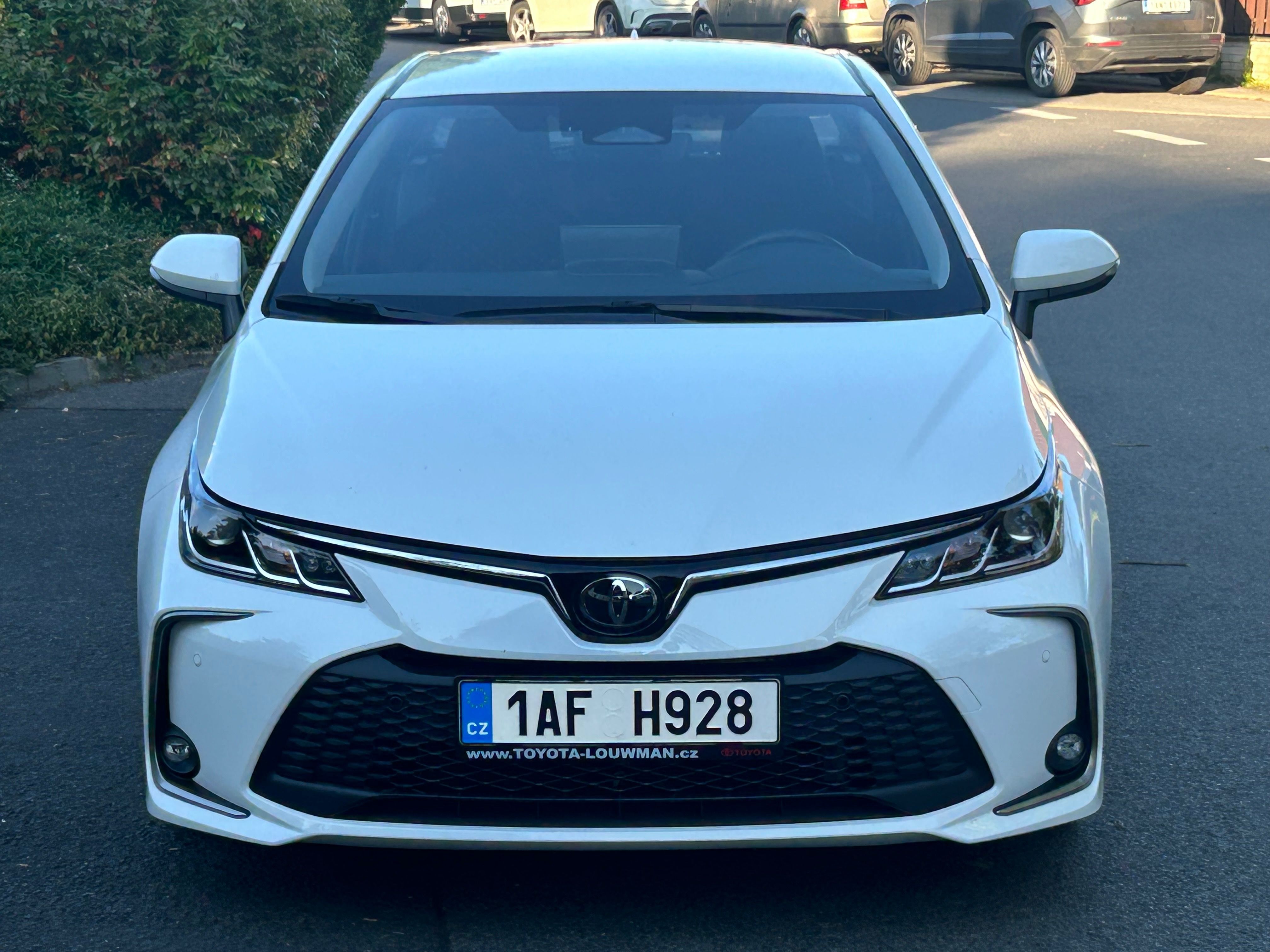 Toyota Corolla, ČR 1m záruka! výbava! 8.900km! - fotka 3