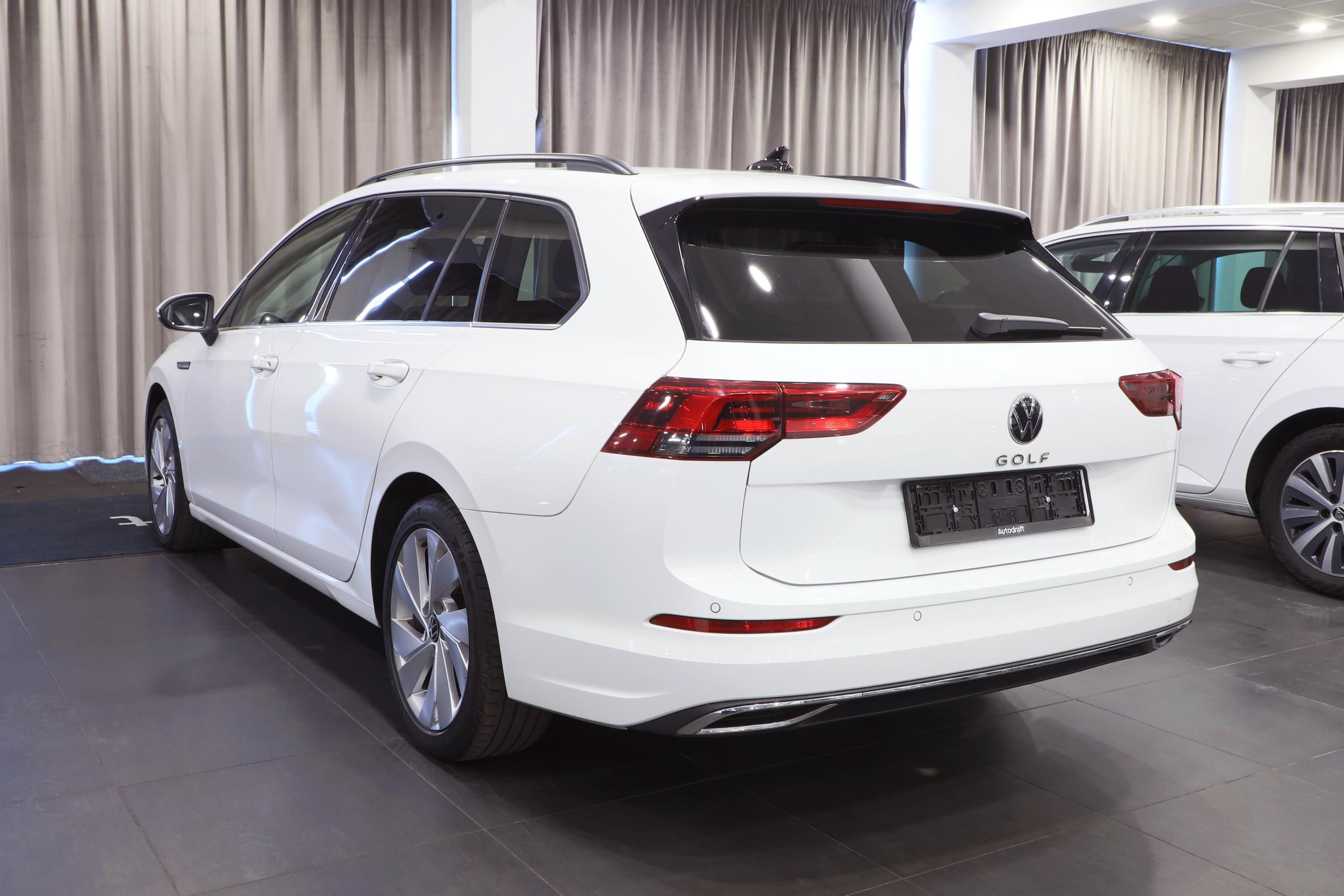 Volkswagen Golf Variant, 2.0 TDI 110kW DSG / ALU 17'' - fotka 4