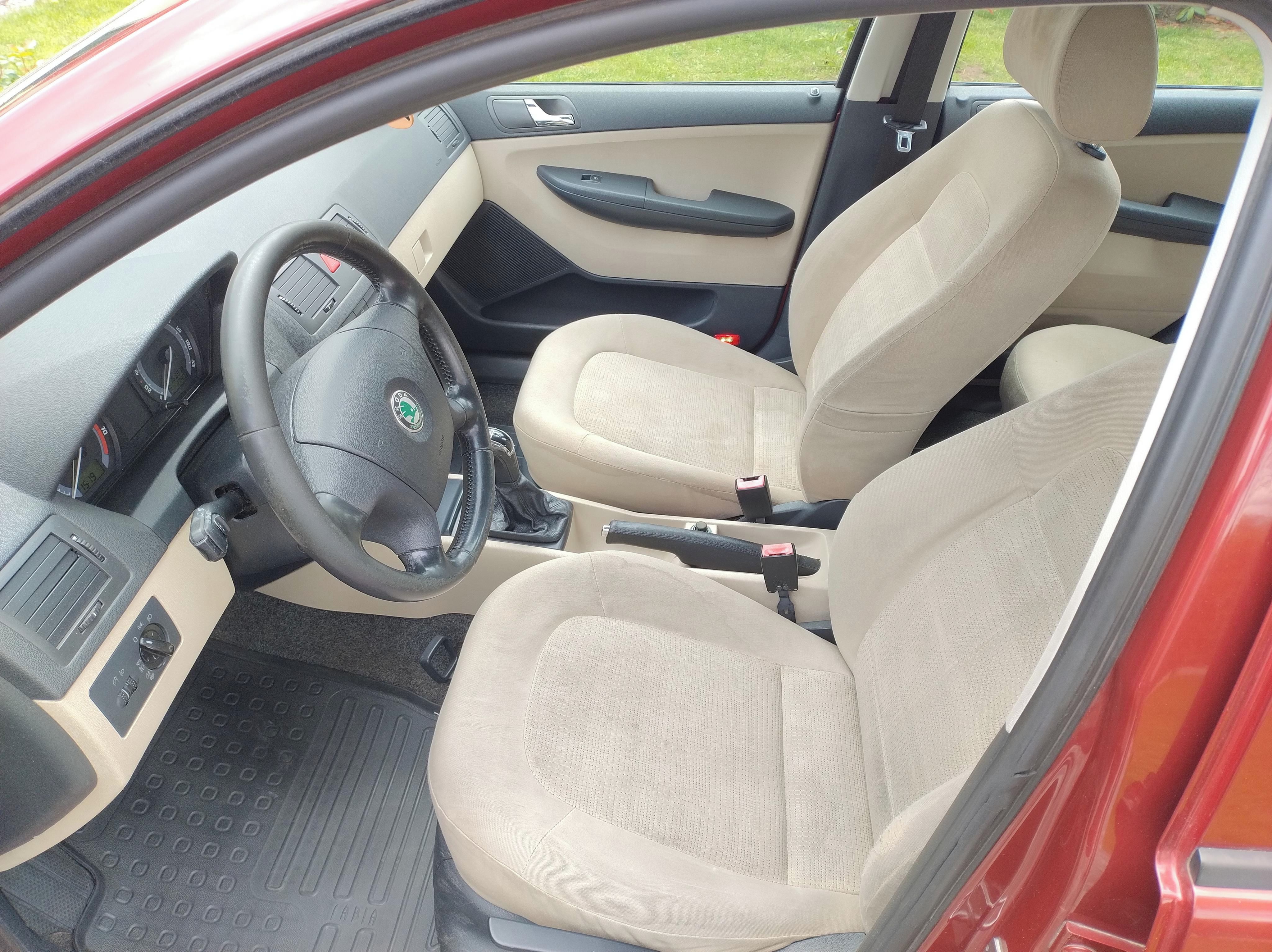 Škoda Fabia, 1.2 HTP 47 kw - fotka 6