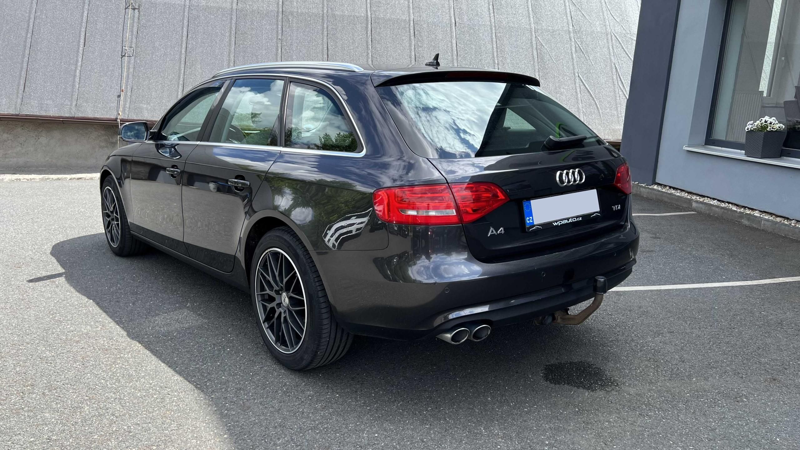 Audi A4 Avant, B8 2.0 TDi 110 kW PO ROZVODECH - fotka 3