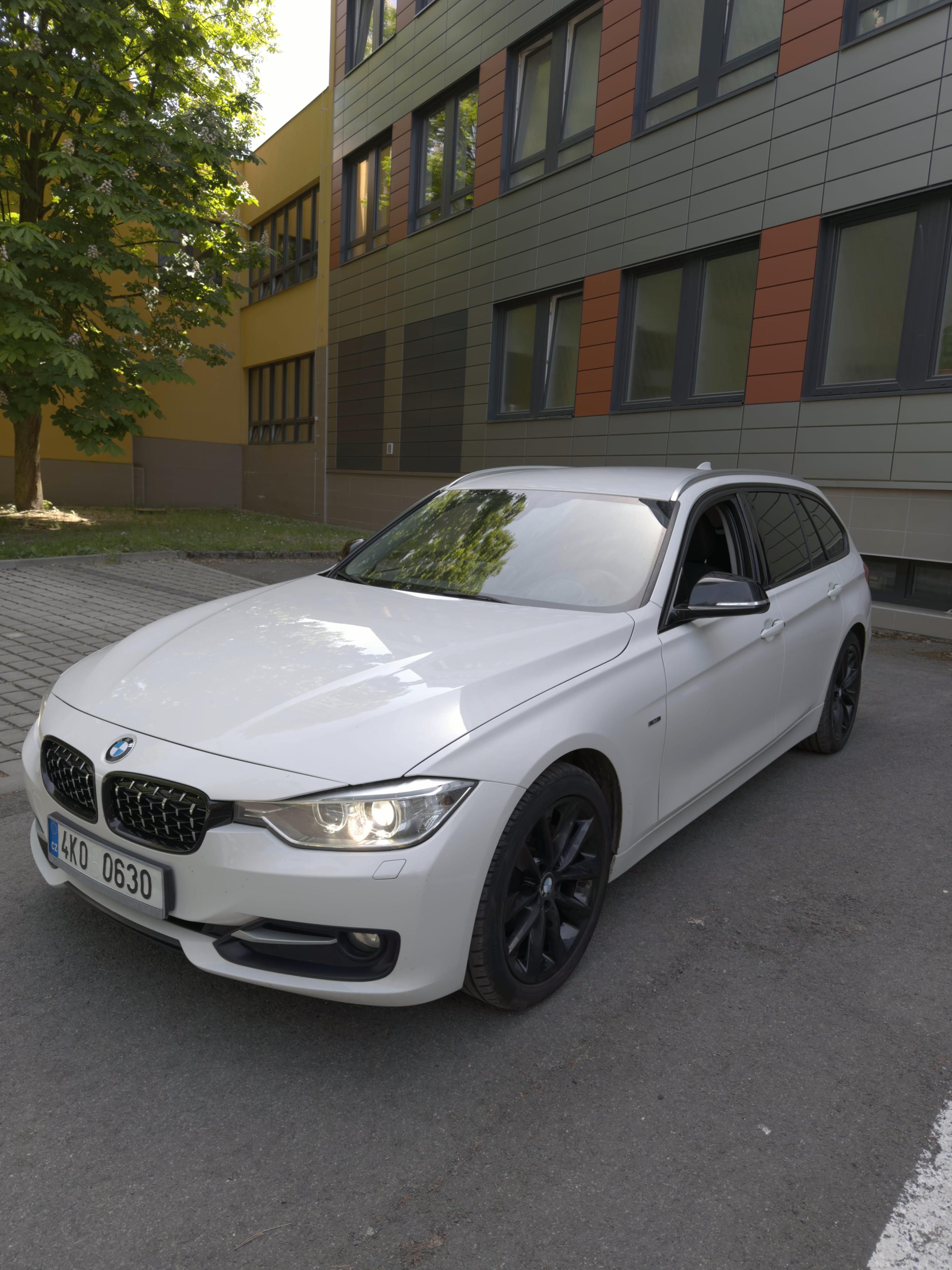 BMW Řada 3, BMW 318d Touring