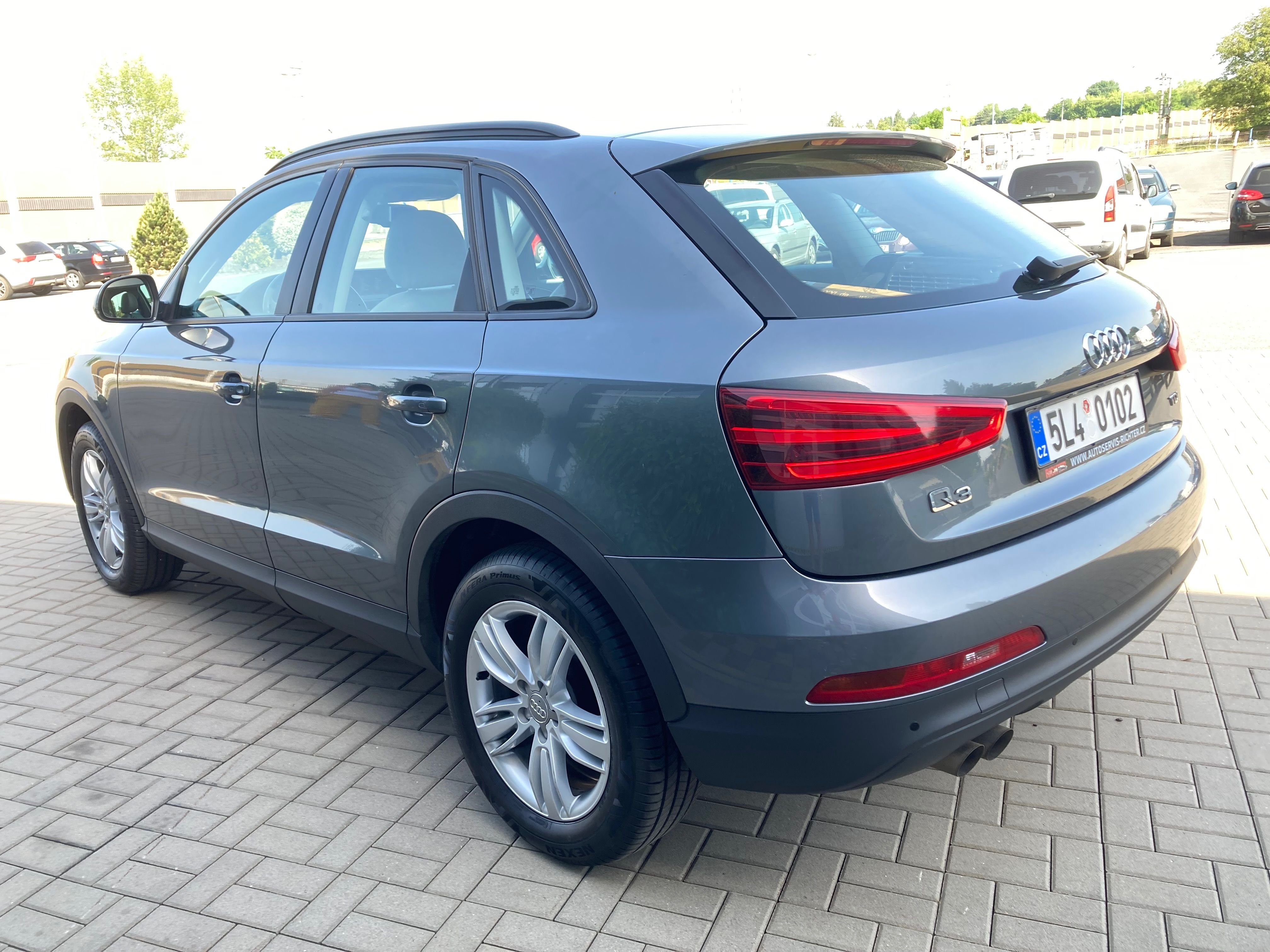 Audi Q3, 2,0 TDI 103kw - fotka 4