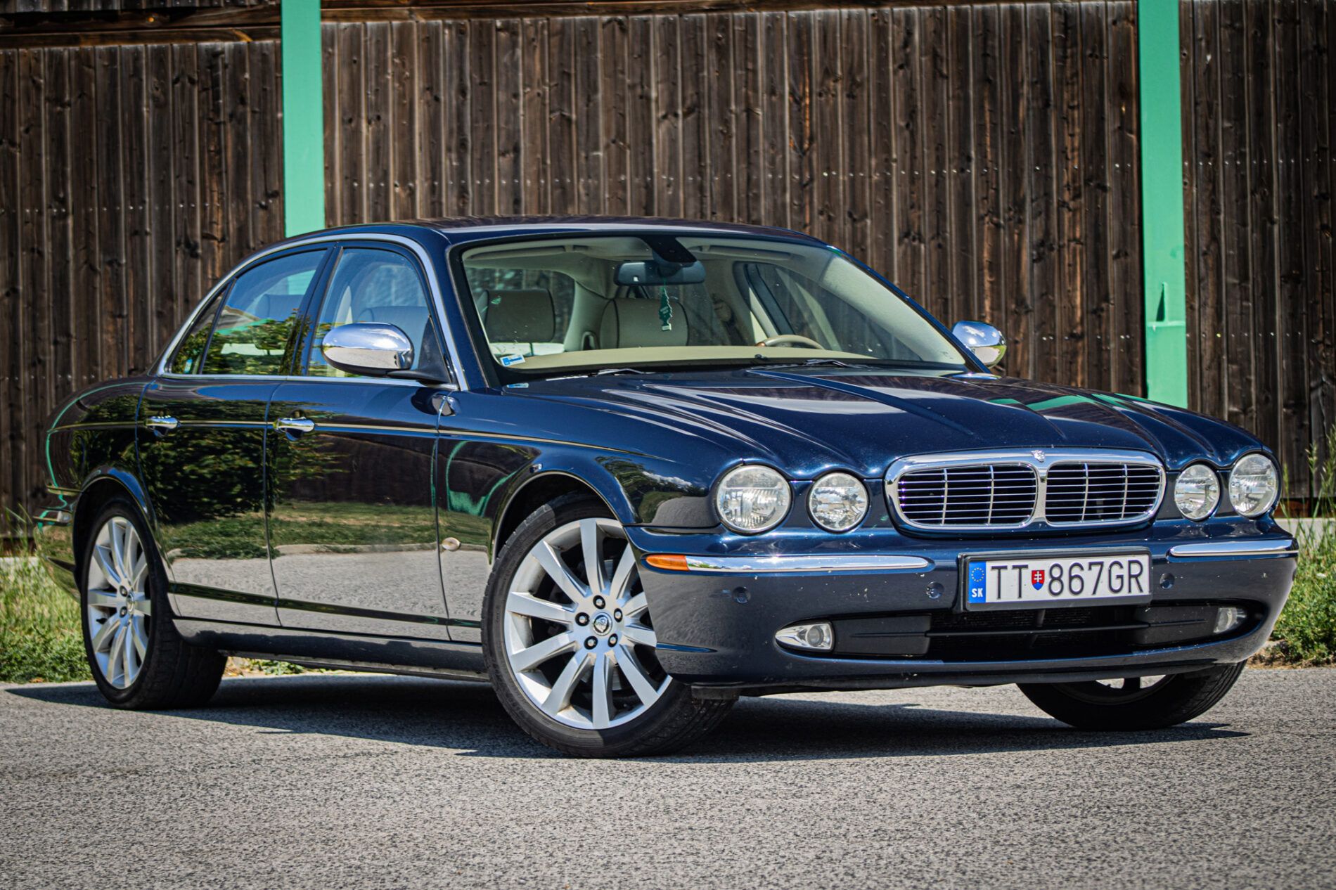 Jaguar XJ - fotka 3