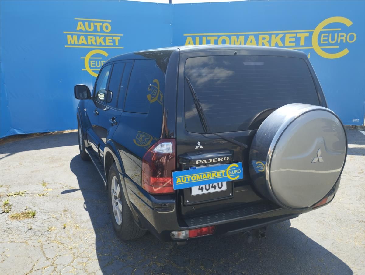 Mitsubishi Pajero, 3,2 118KW  NOVE PNEU,NOVE BRZD - fotka 6