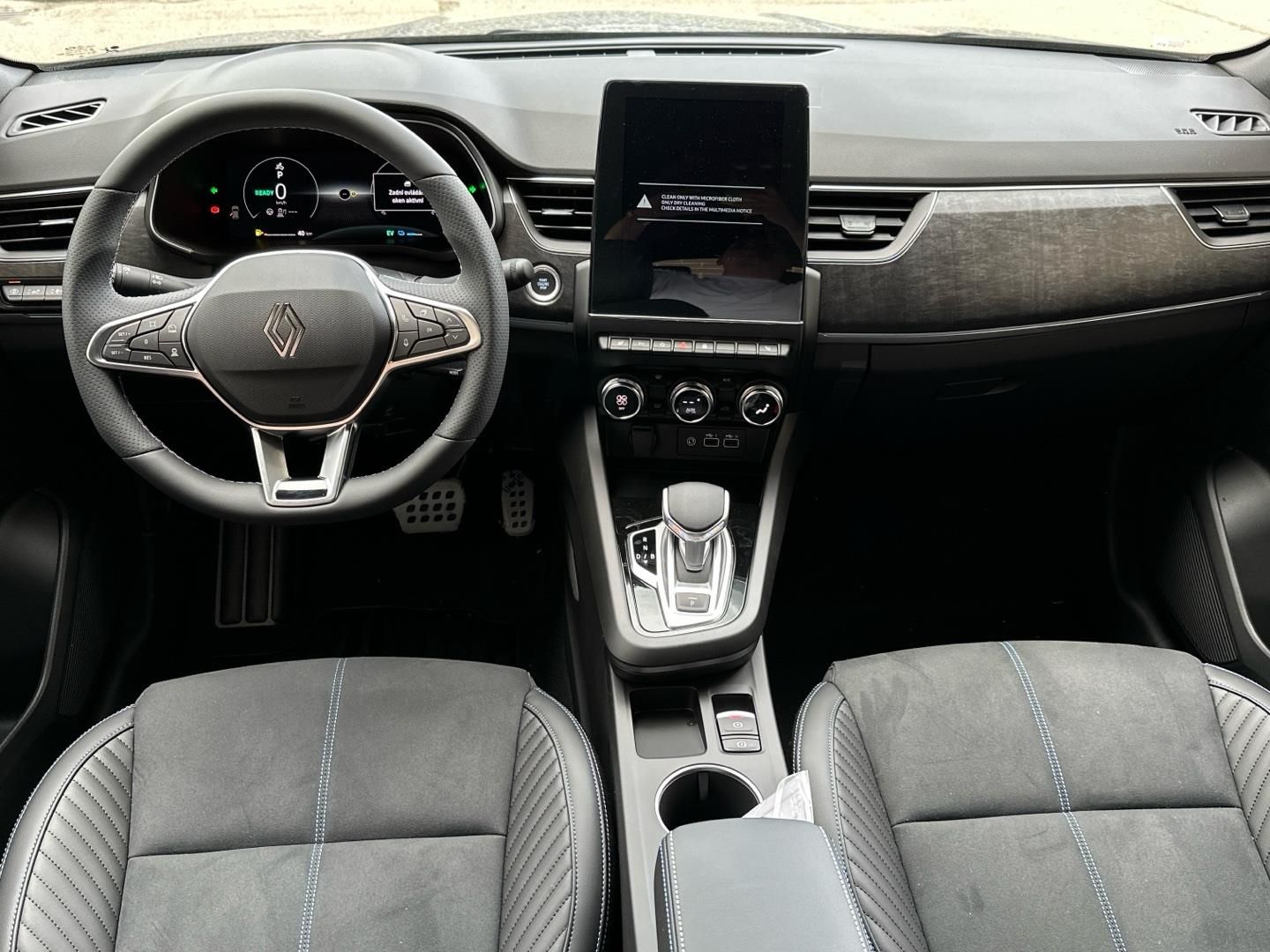 Renault Arkana, 1.6full hybrid 105kW esprit al - fotka 4