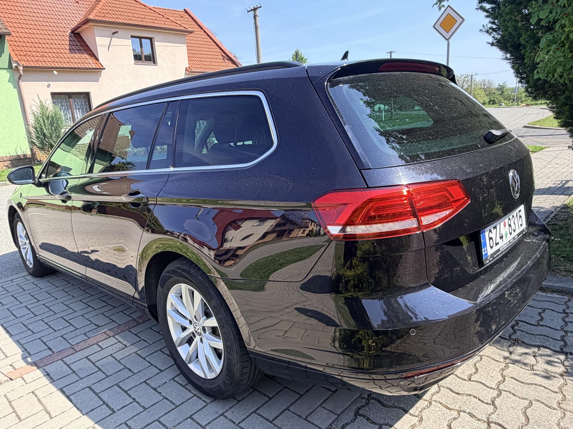 Volkswagen Passat, 2.0TDI 110KW MANUAL PANORAMA - fotka 3