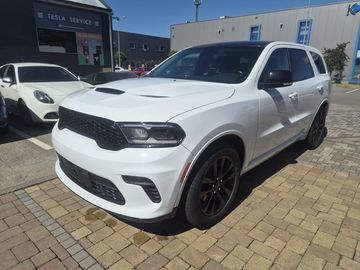 5.7 HEMI V8, 4x4, 7 míst