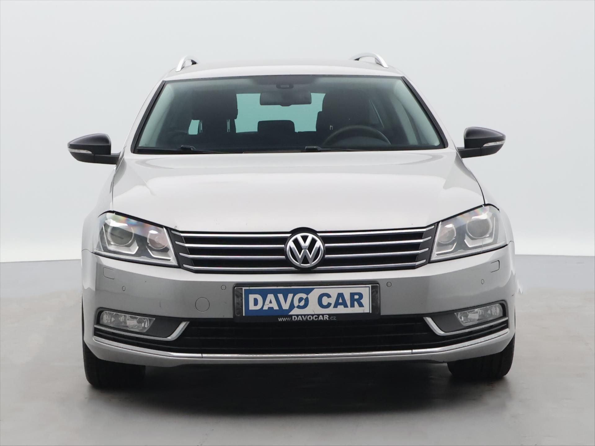 Volkswagen Passat, 2,0 TDI 103kW Xenon Navi - fotka 2