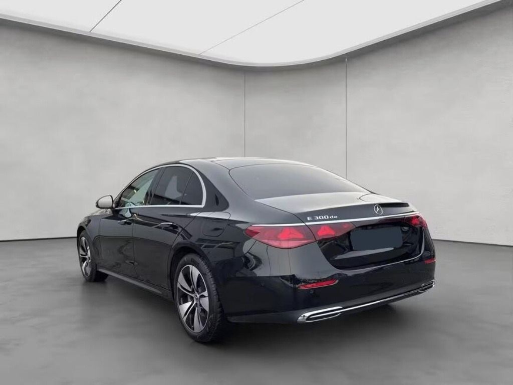 Mercedes-Benz Třídy E, E300de Avantgarde - fotka 2