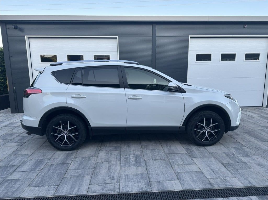 Toyota Rav4, 2,0 152PS  Executive M/T 4x4 - fotka 4