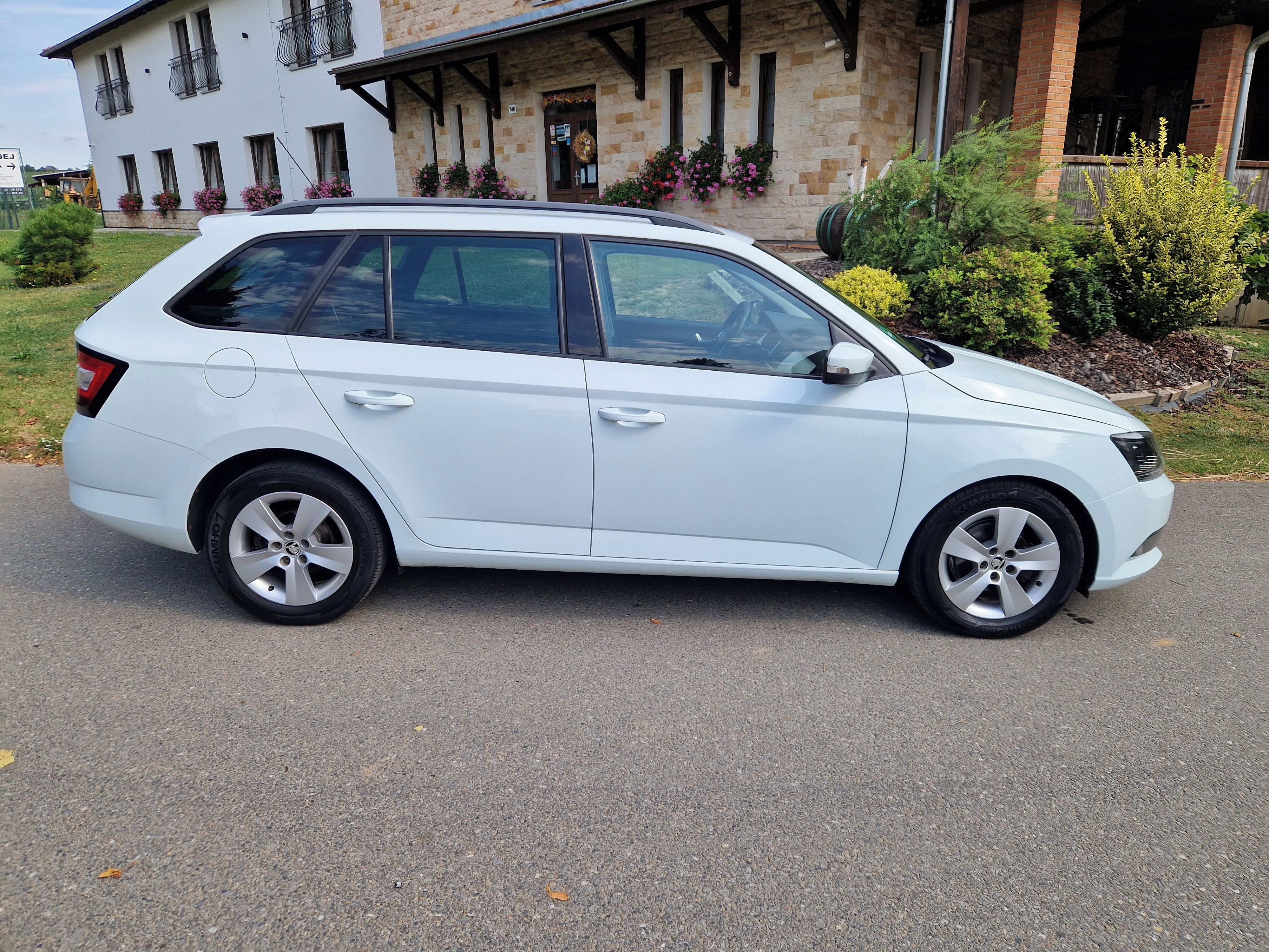 Škoda Fabia, 1,2 TSI 66 KW vyhř. sed. - fotka 2