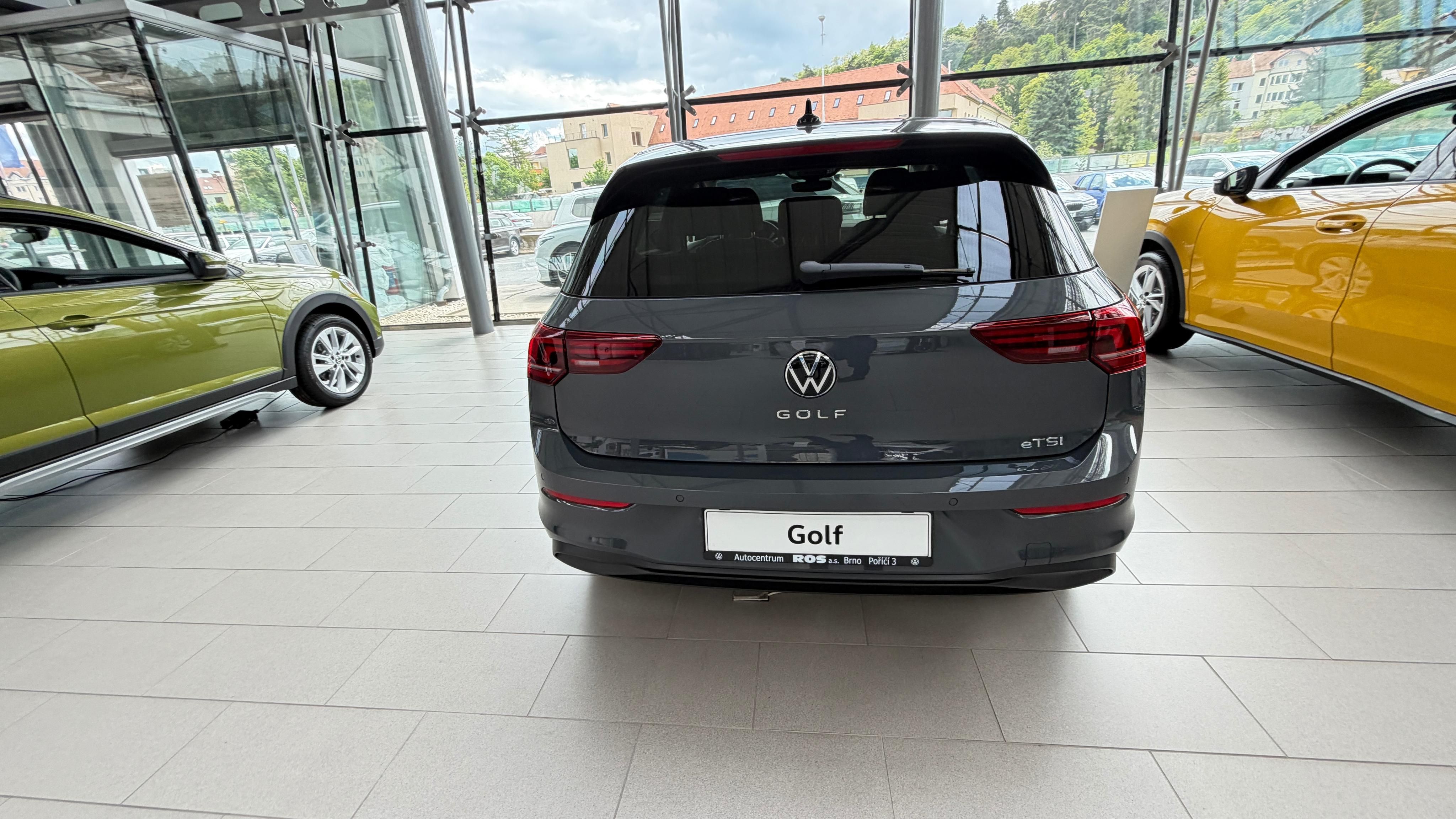 Volkswagen Golf, People 1.5 eTSI 7DSG - fotka 6