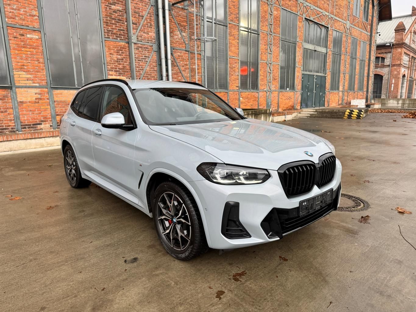 BMW X3, xDrive 20d M paket + tažné - fotka 3