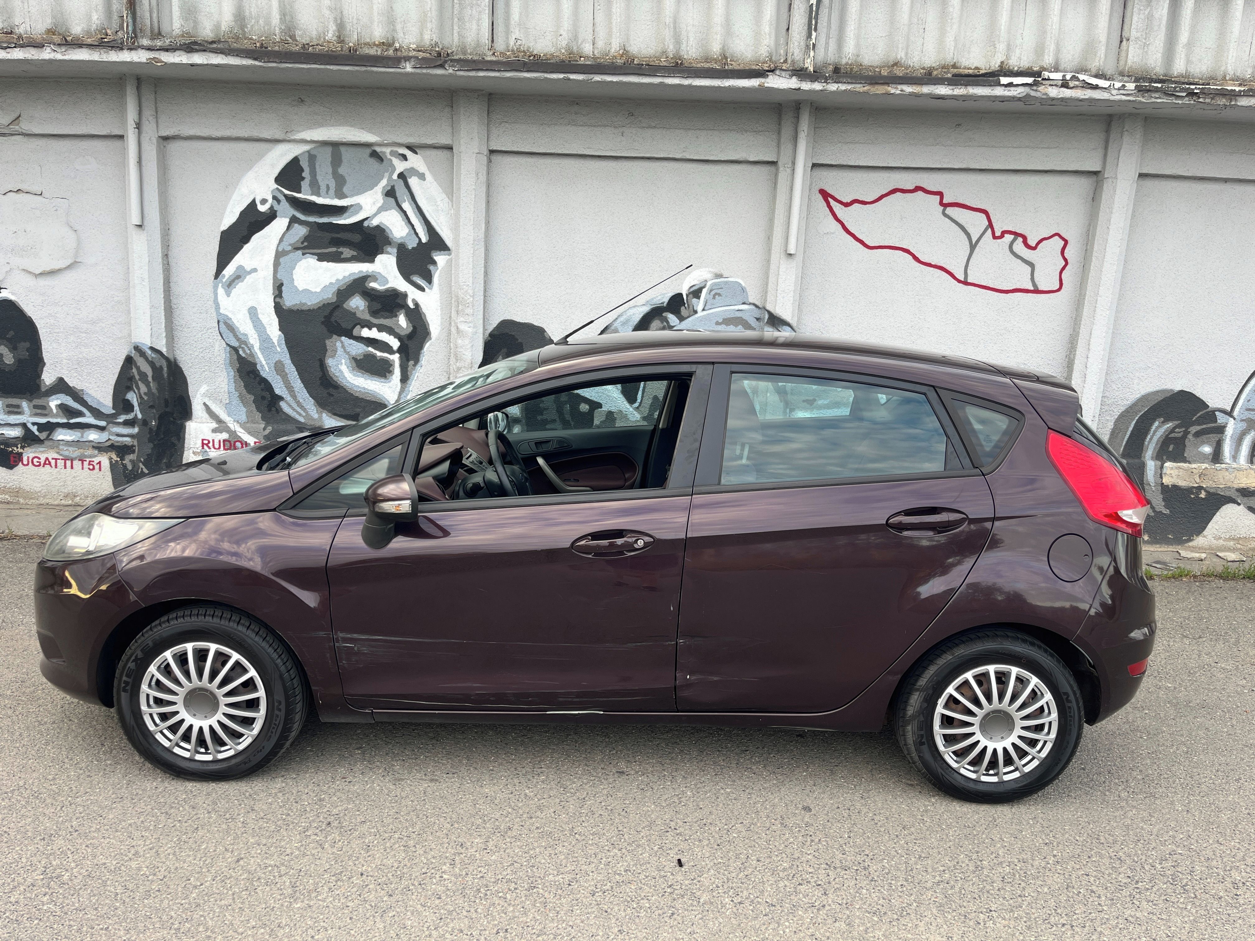 Ford Fiesta, ČR, servisováno - fotka 2