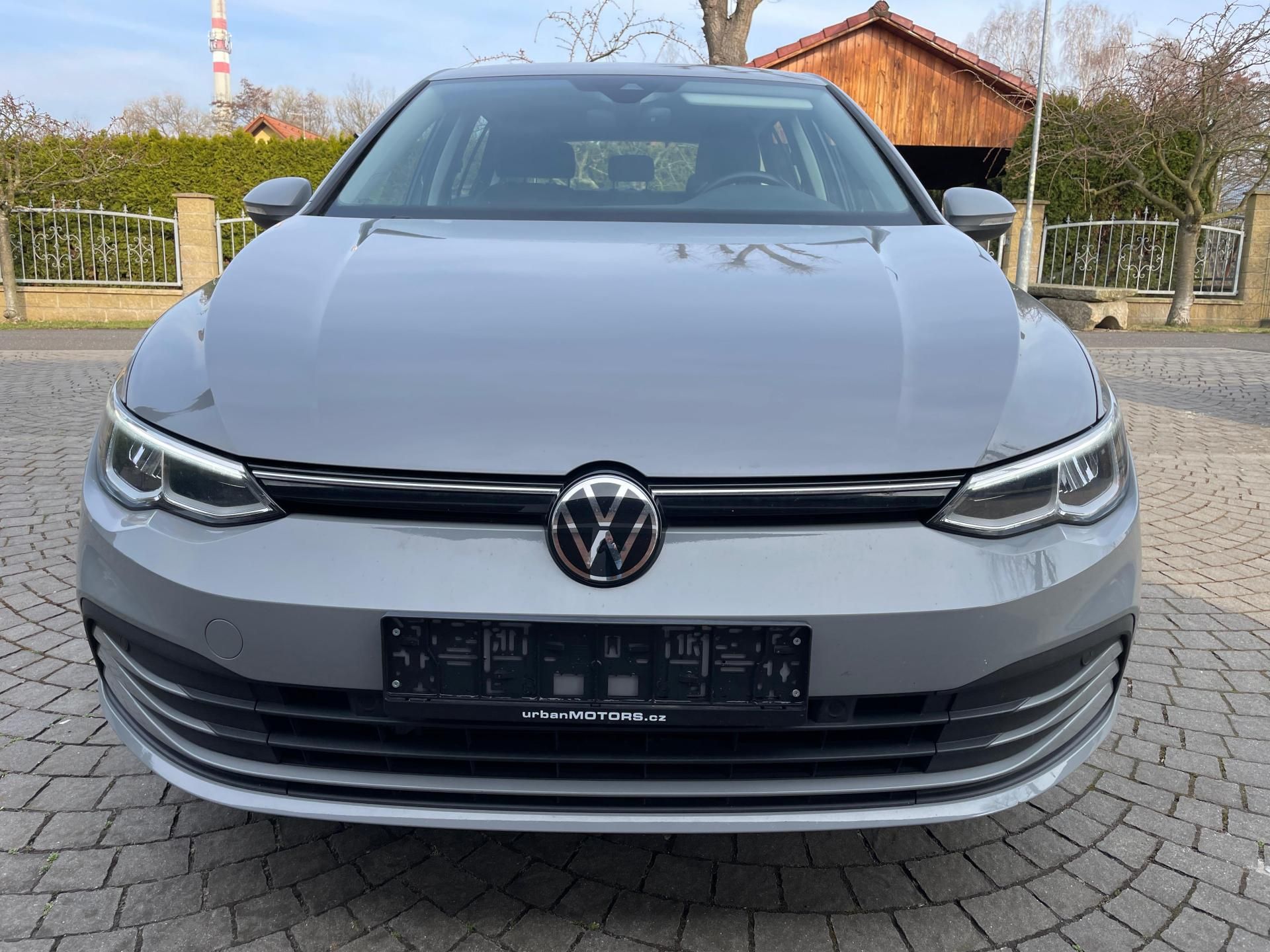 Volkswagen Golf, VIII 1,0TSI - fotka 2