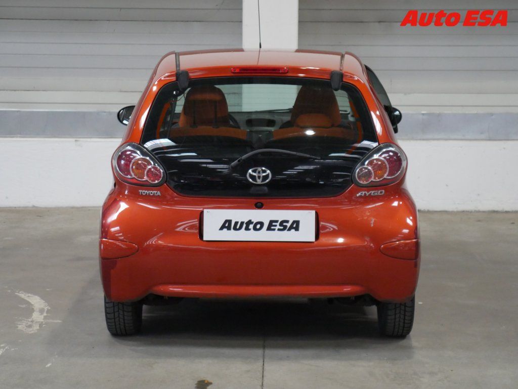 Toyota Aygo, 1.0i,ČR,AC - fotka 5