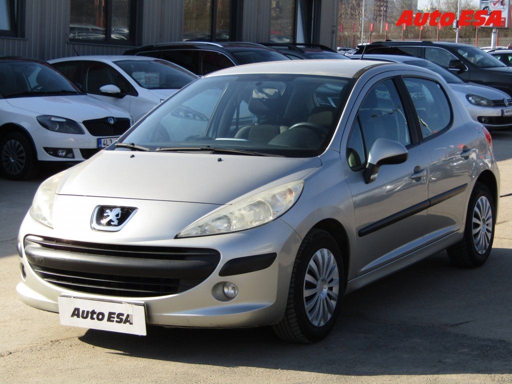 Peugeot 207, 1.4i,ČR,AC,zmk.řazení - fotka 3